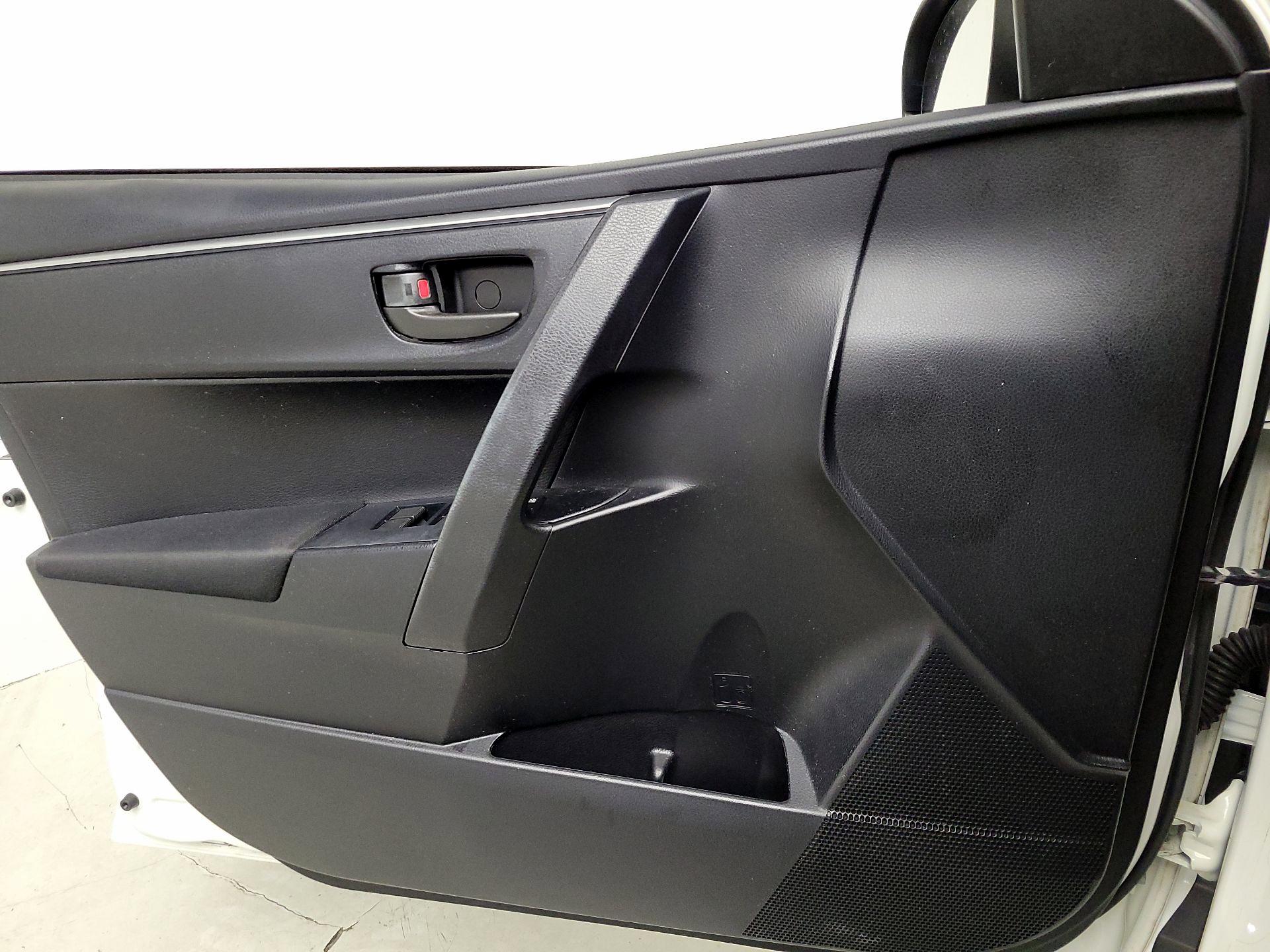 Thumbnail: 2014 Toyota Corolla - 12
