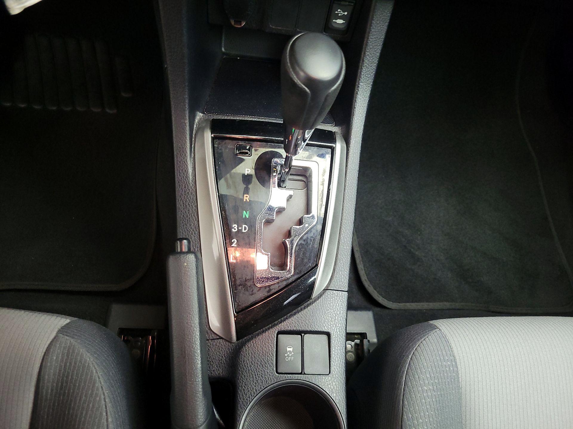 Thumbnail: 2014 Toyota Corolla - 16