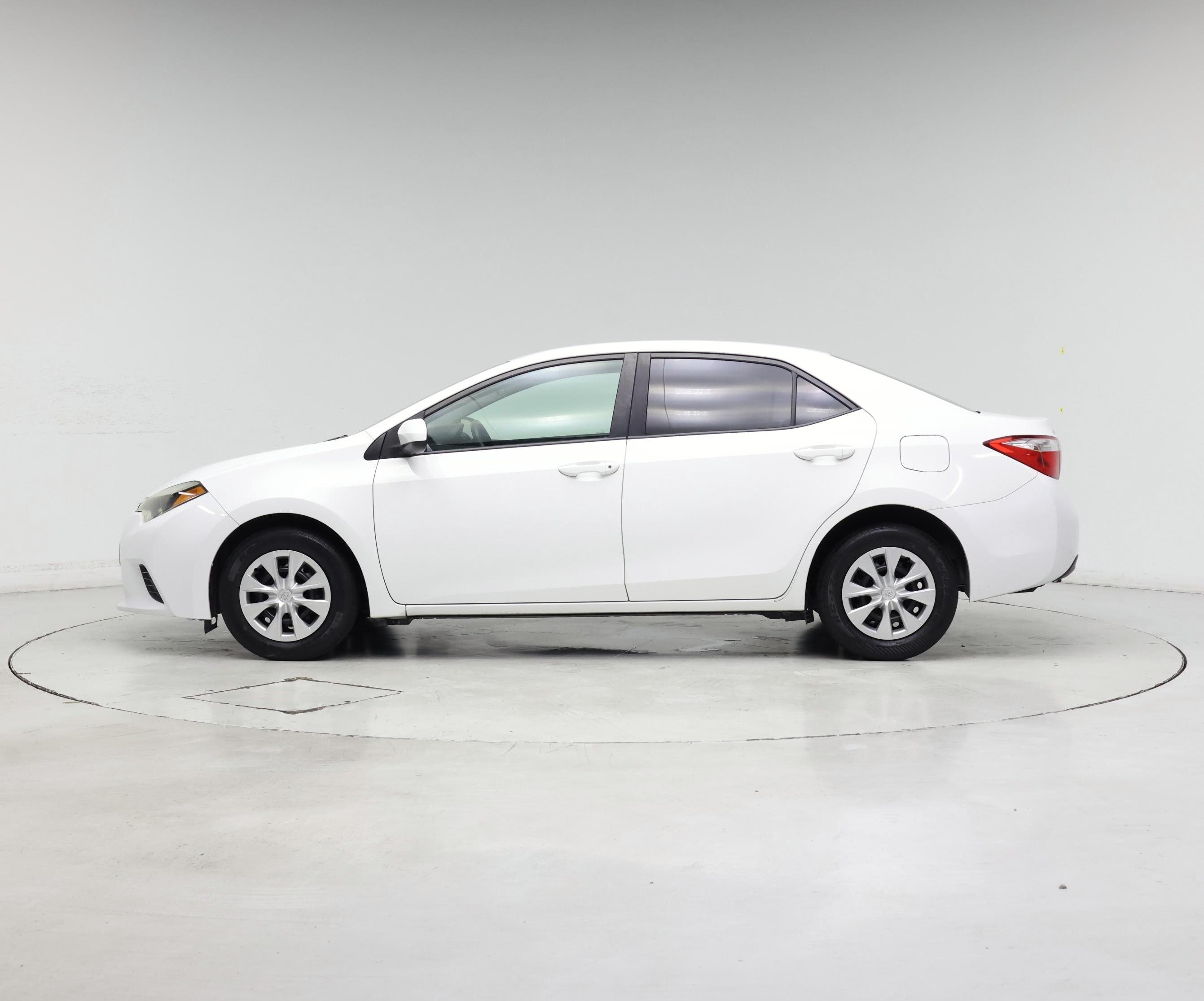 Thumbnail: 2014 Toyota Corolla - 3