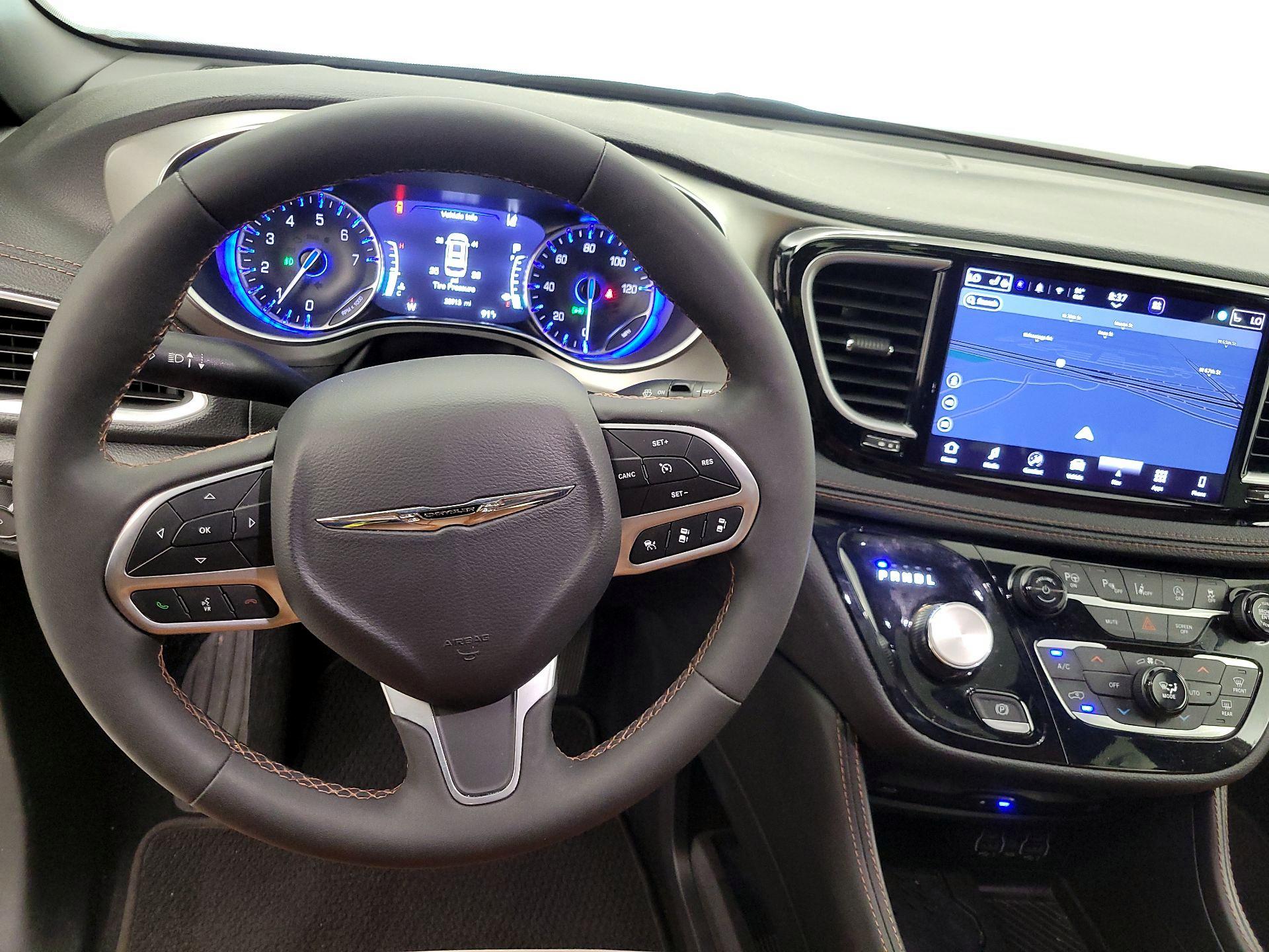Thumbnail: 2025 Chrysler Pacifica - 10