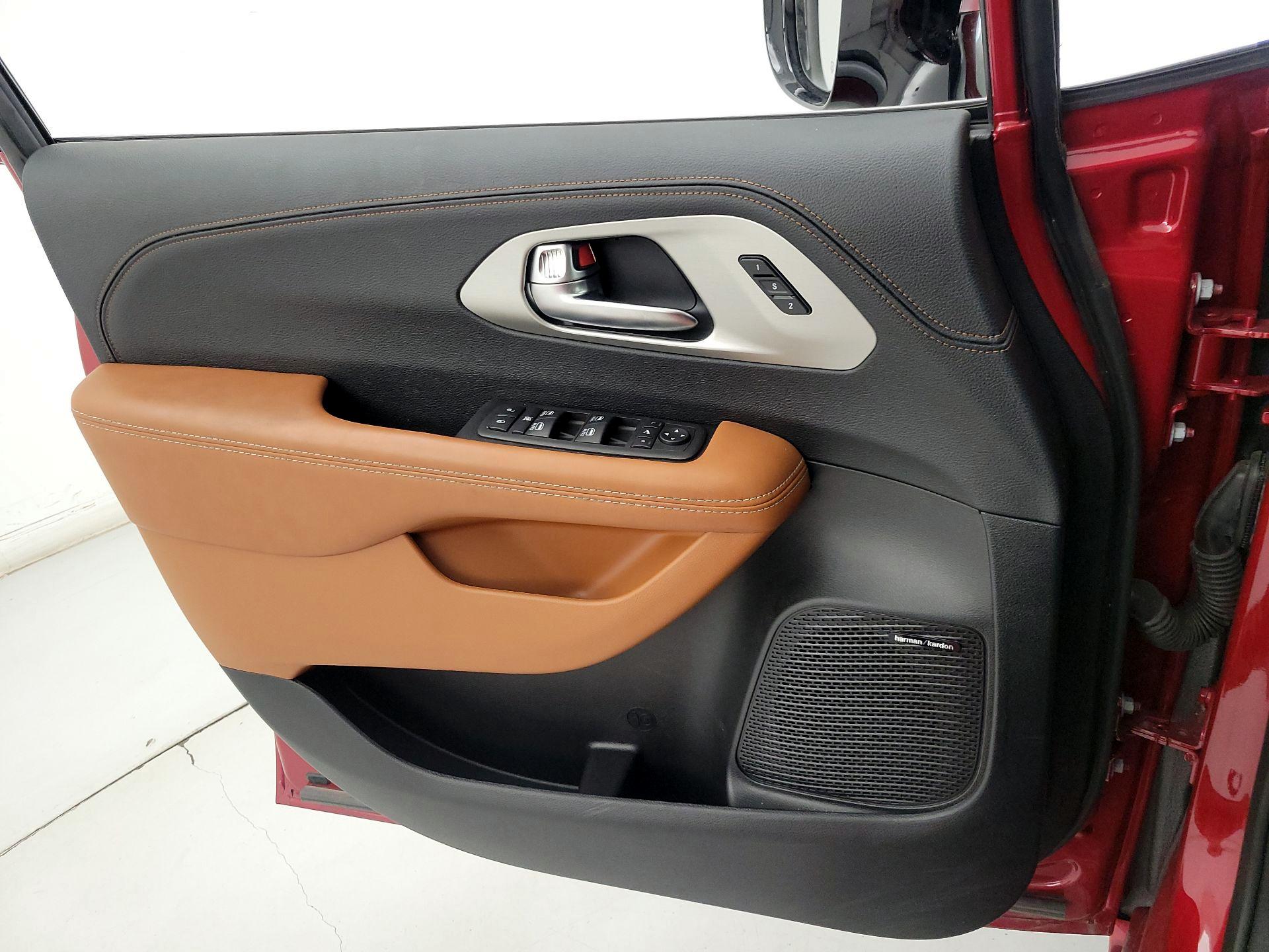Thumbnail: 2025 Chrysler Pacifica - 12