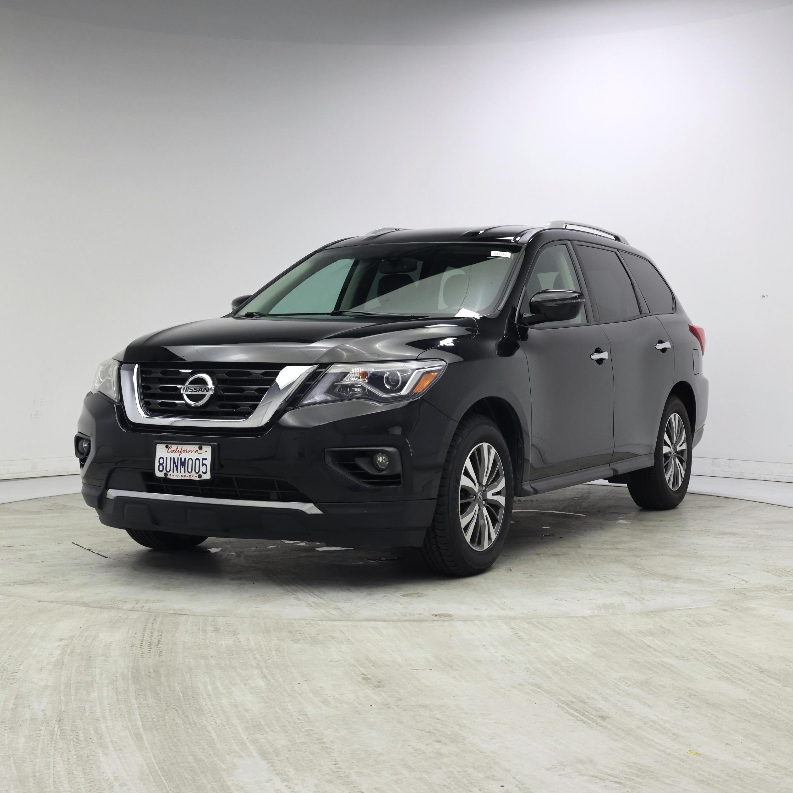 Thumbnail: 2017 Nissan Pathfinder - 4