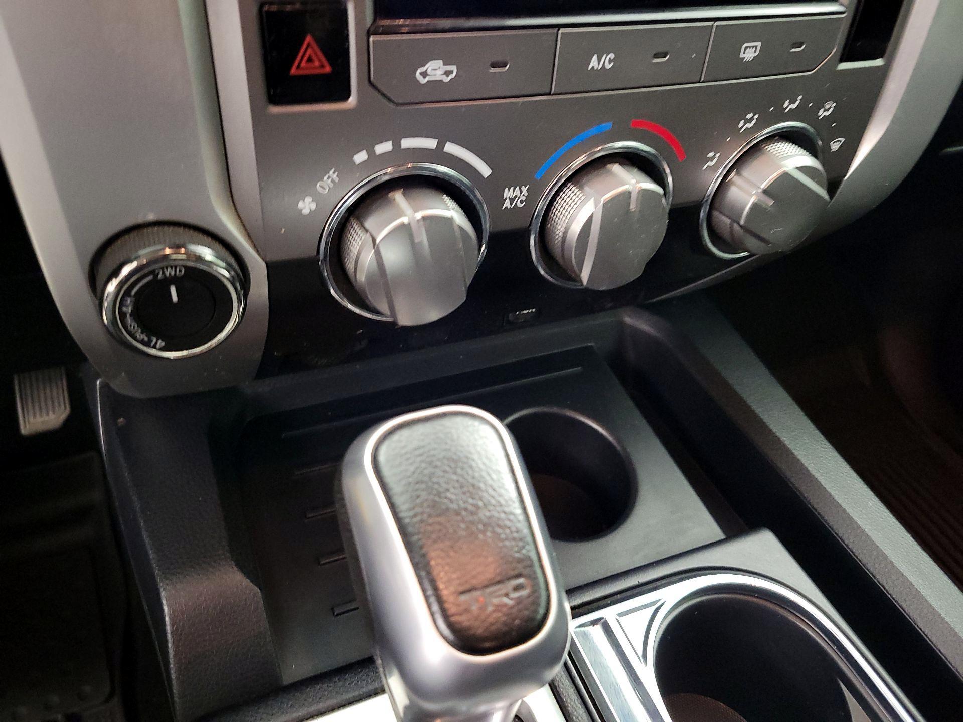 Thumbnail: 2018 Toyota Tundra - 16