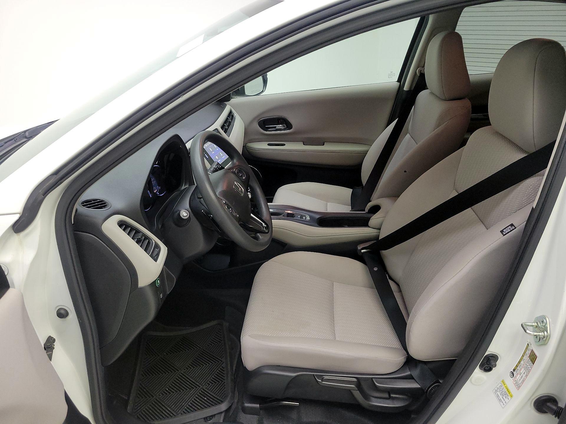 Thumbnail: 2016 Honda HR-V - 11