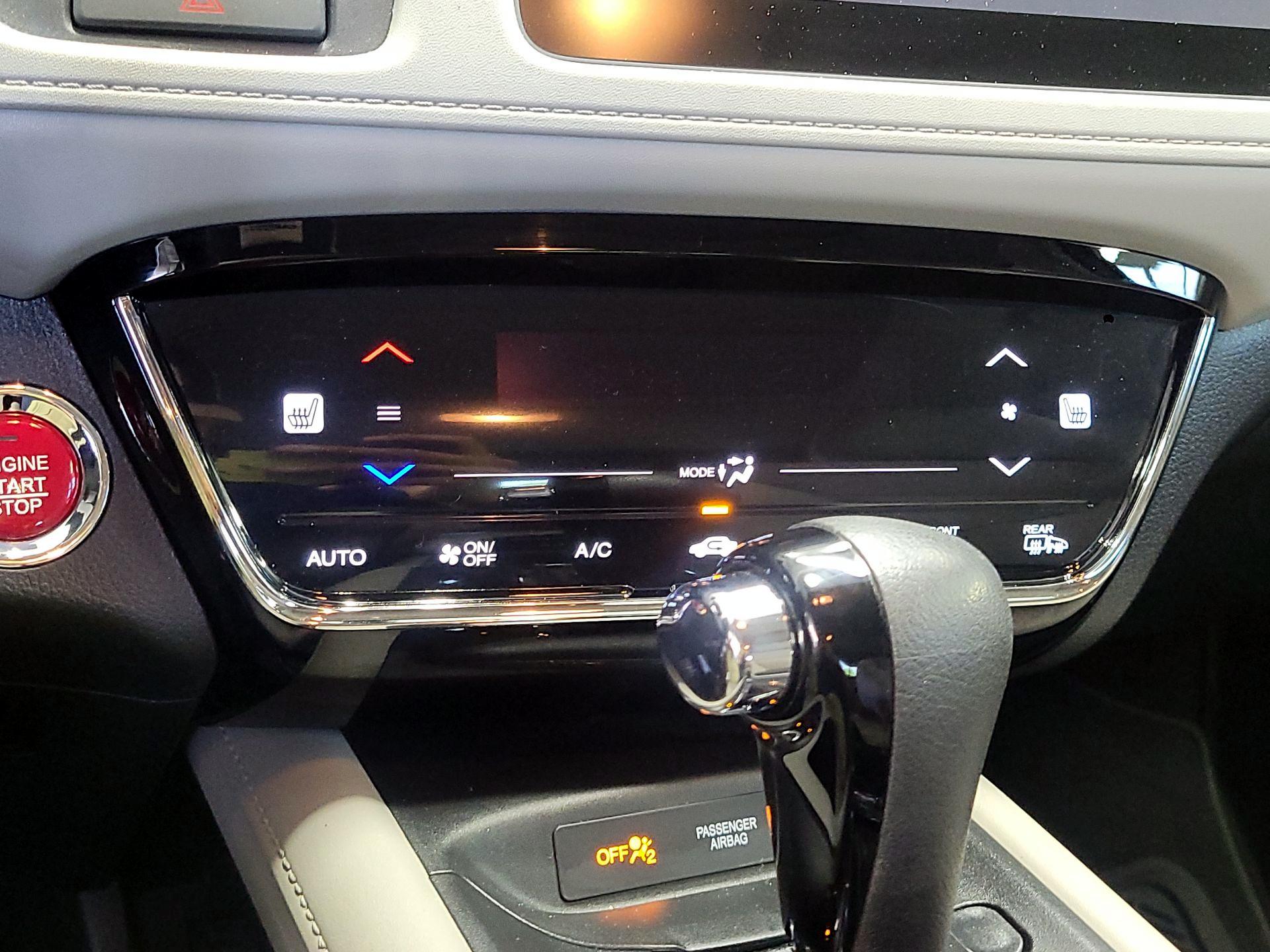 Thumbnail: 2016 Honda HR-V - 16