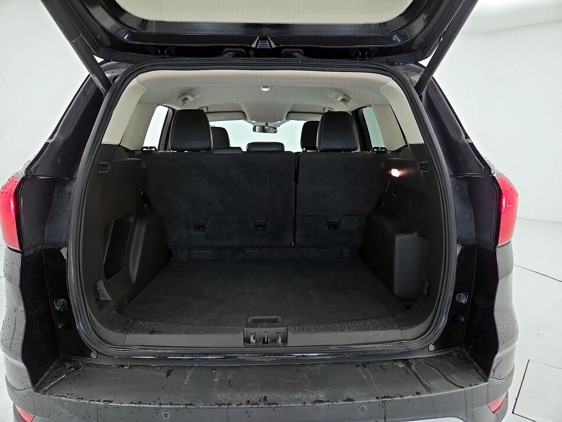 Thumbnail: 2019 Ford Escape - 20