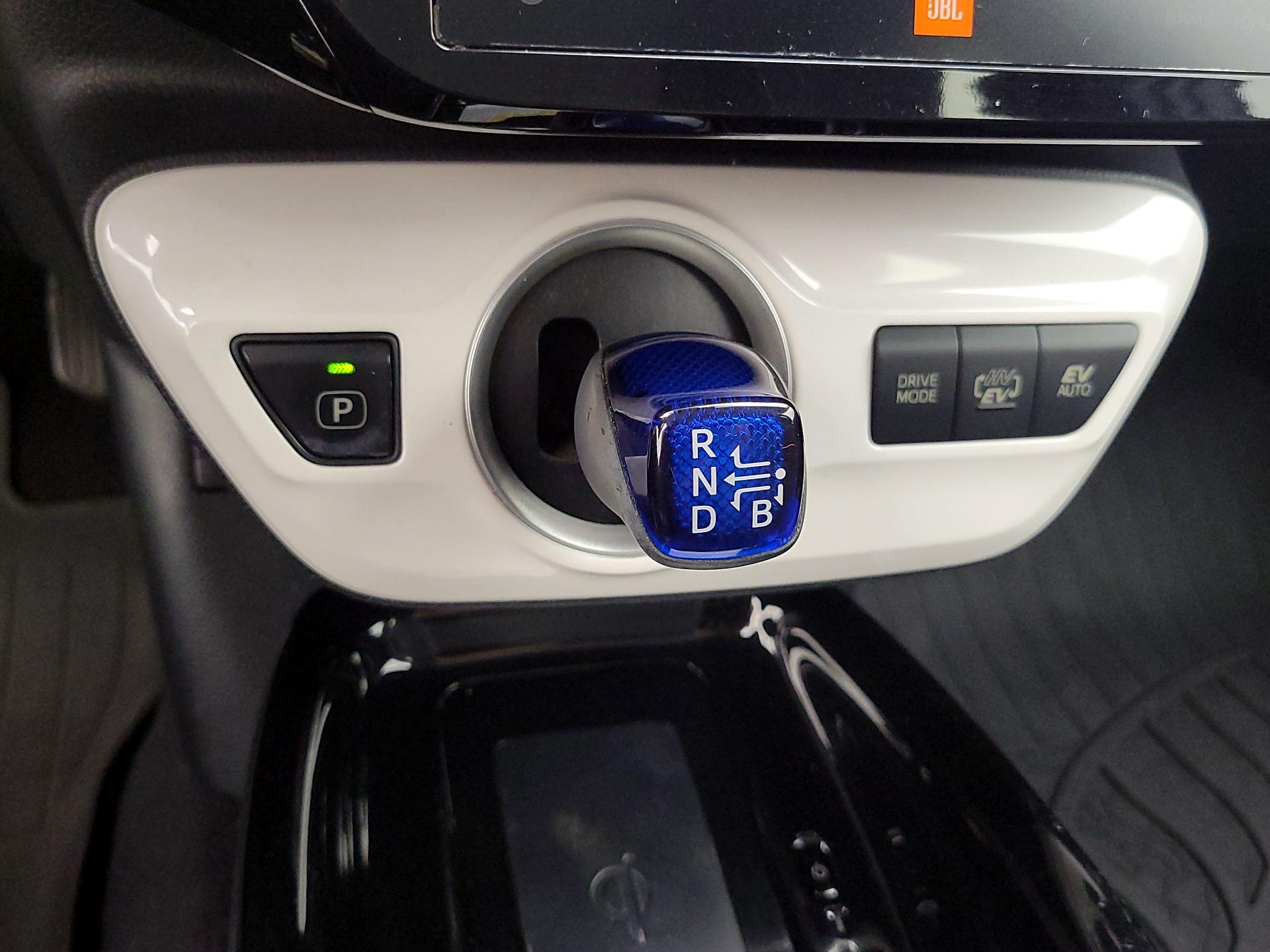 Thumbnail: 2017 Toyota Prius Prime - 18