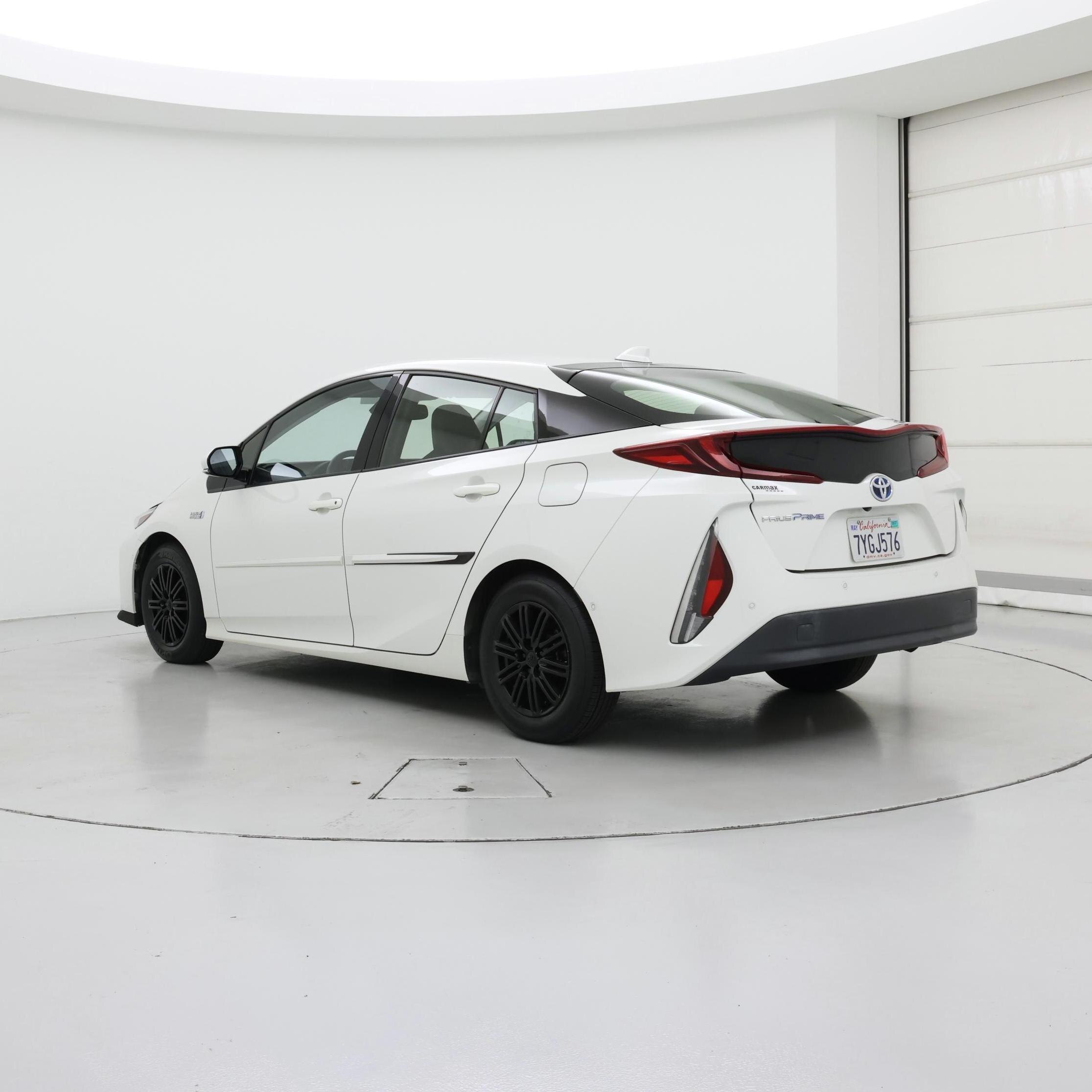 Thumbnail: 2017 Toyota Prius Prime - 2
