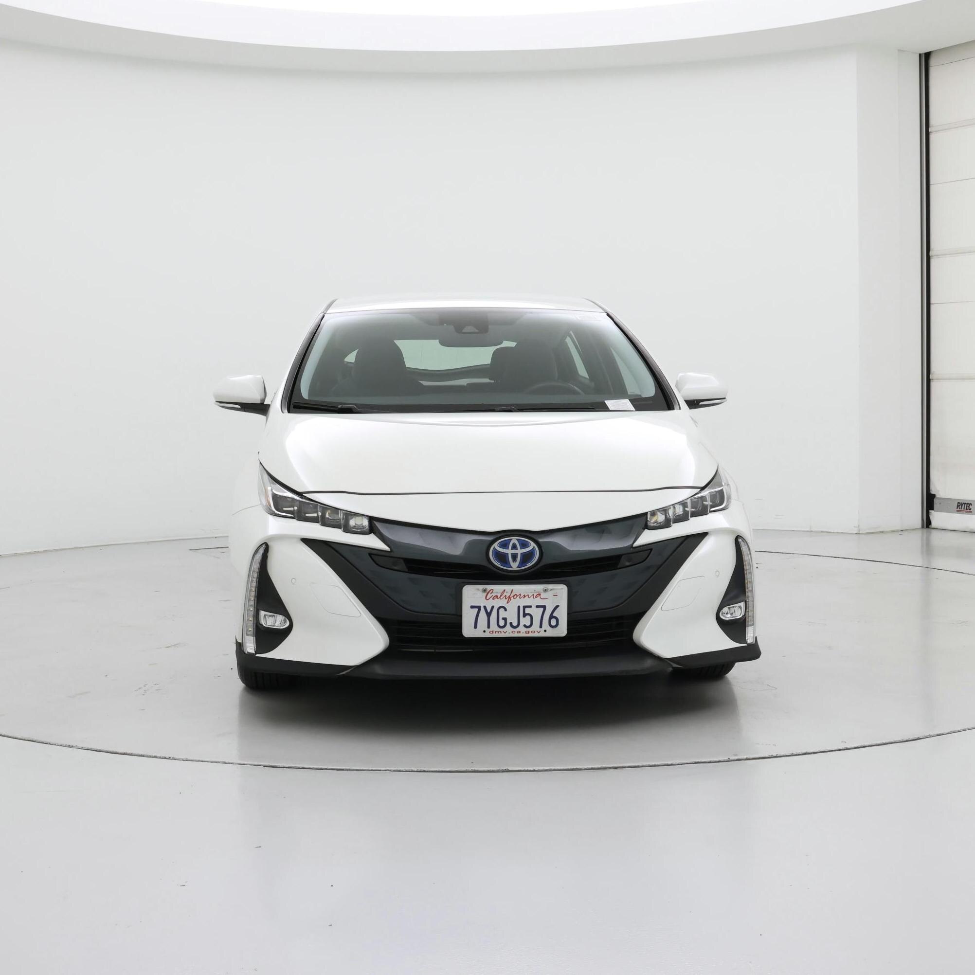 Thumbnail: 2017 Toyota Prius Prime - 5