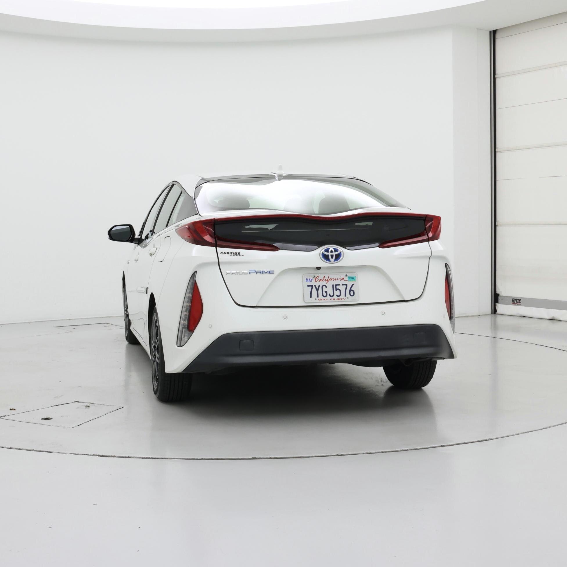 Thumbnail: 2017 Toyota Prius Prime - 6