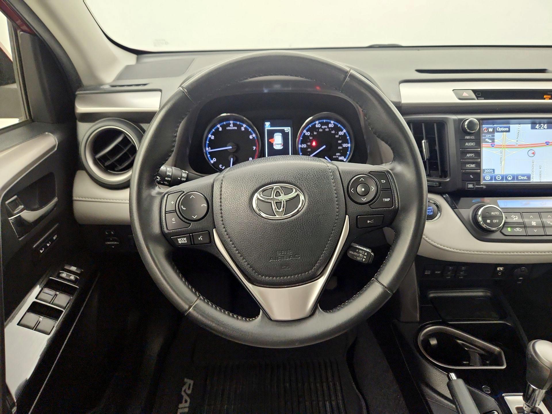 Thumbnail: 2018 Toyota RAV4 - 10