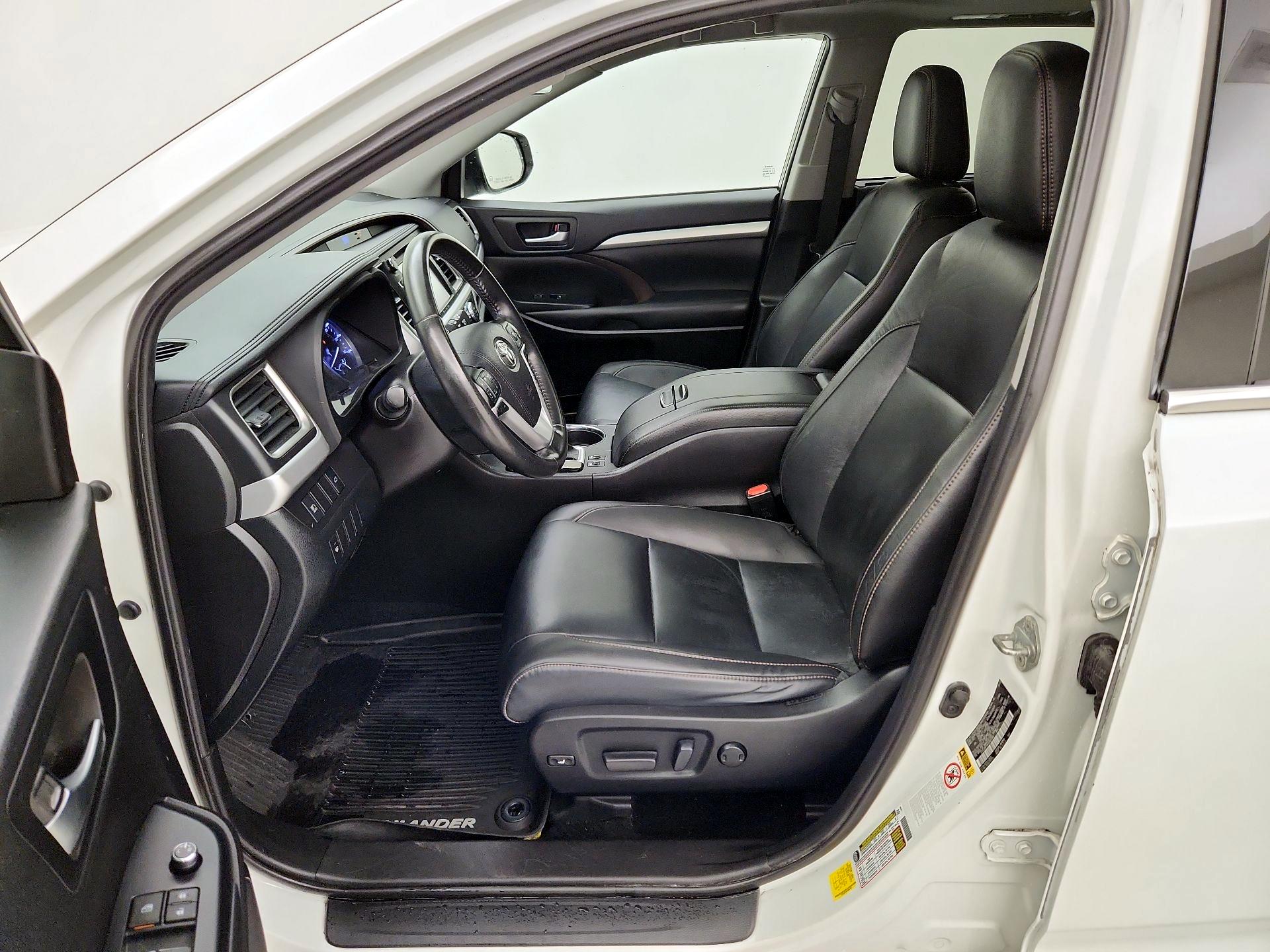 Thumbnail: 2019 Toyota Highlander - 11