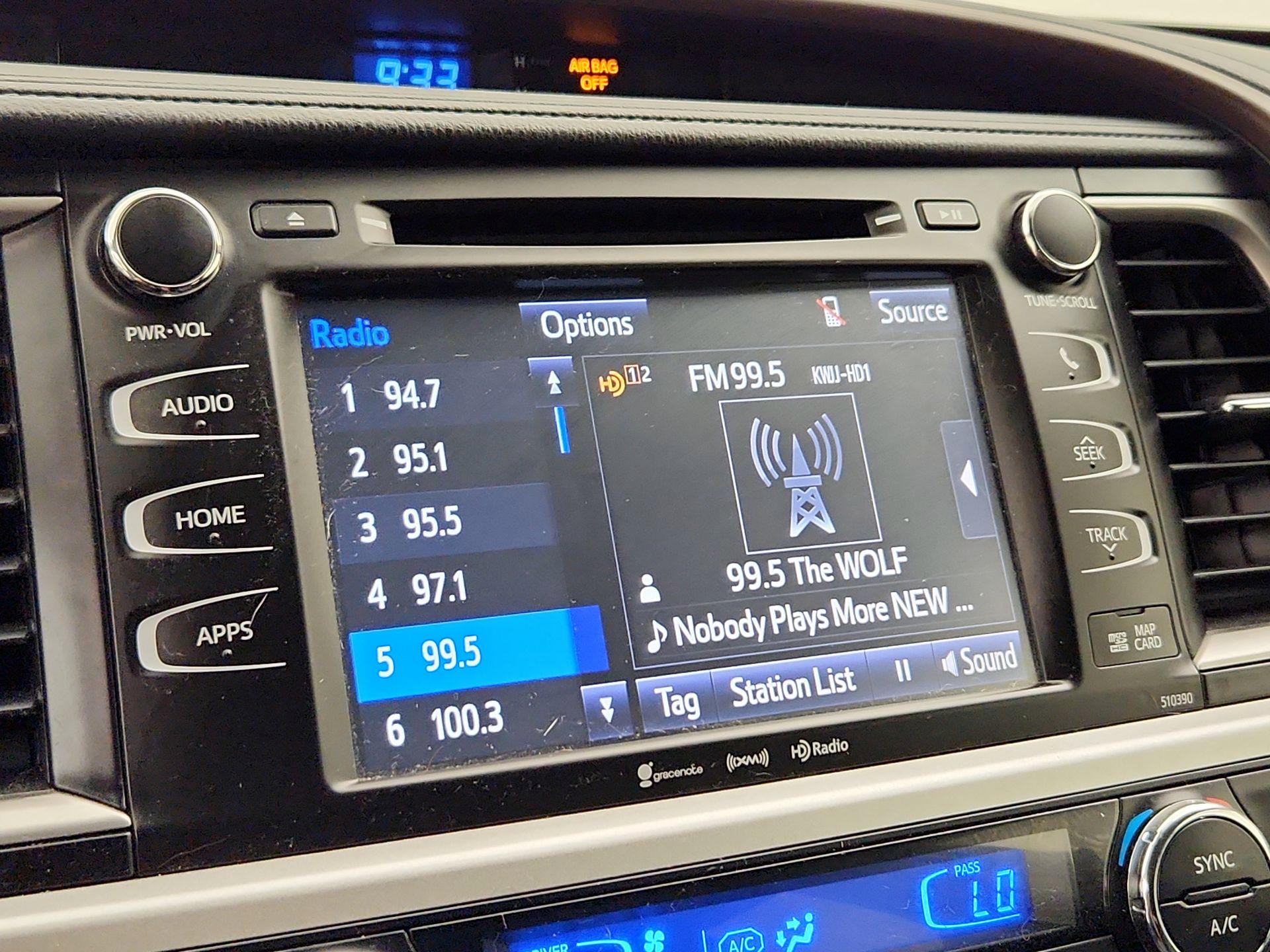 Thumbnail: 2019 Toyota Highlander - 16
