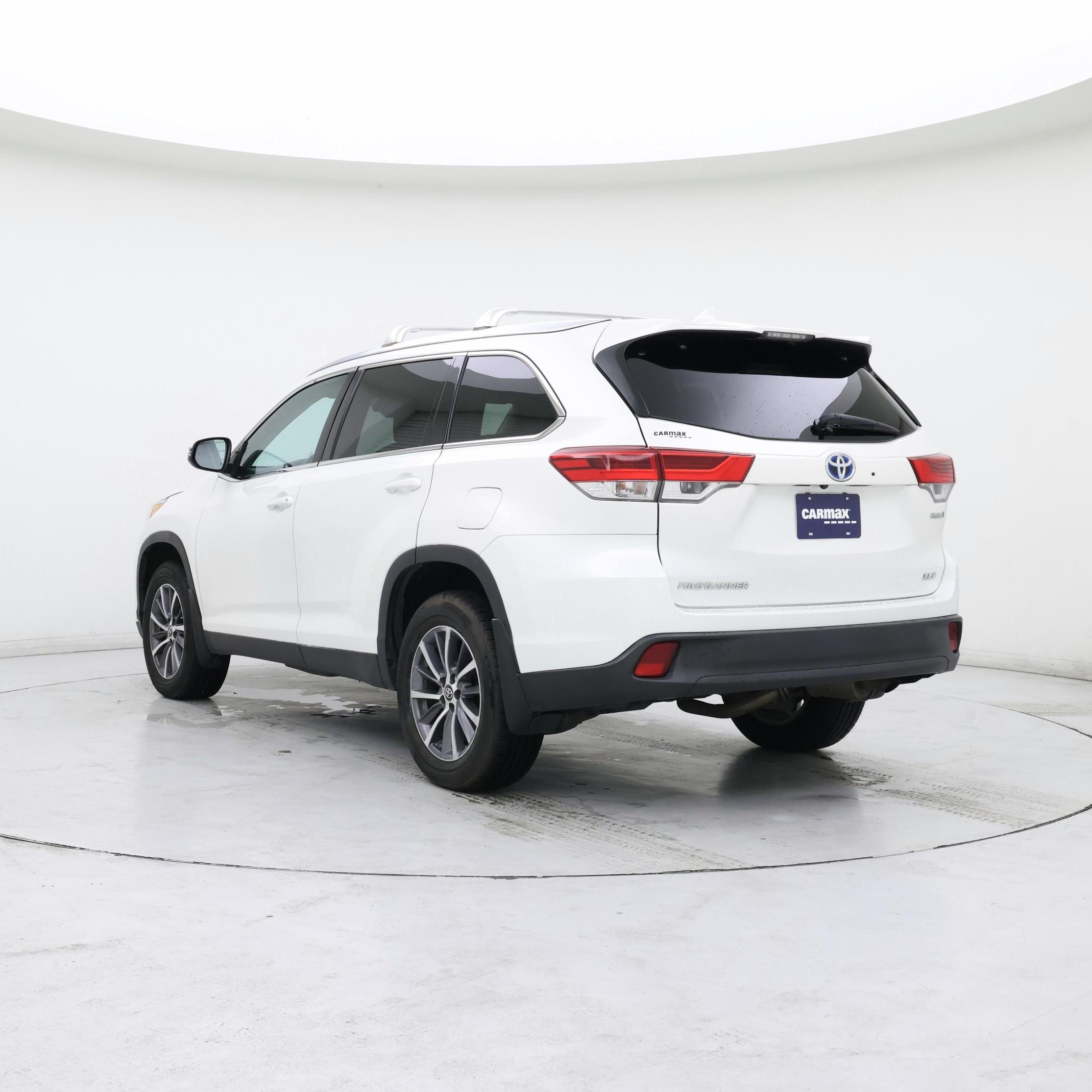 Thumbnail: 2019 Toyota Highlander - 2