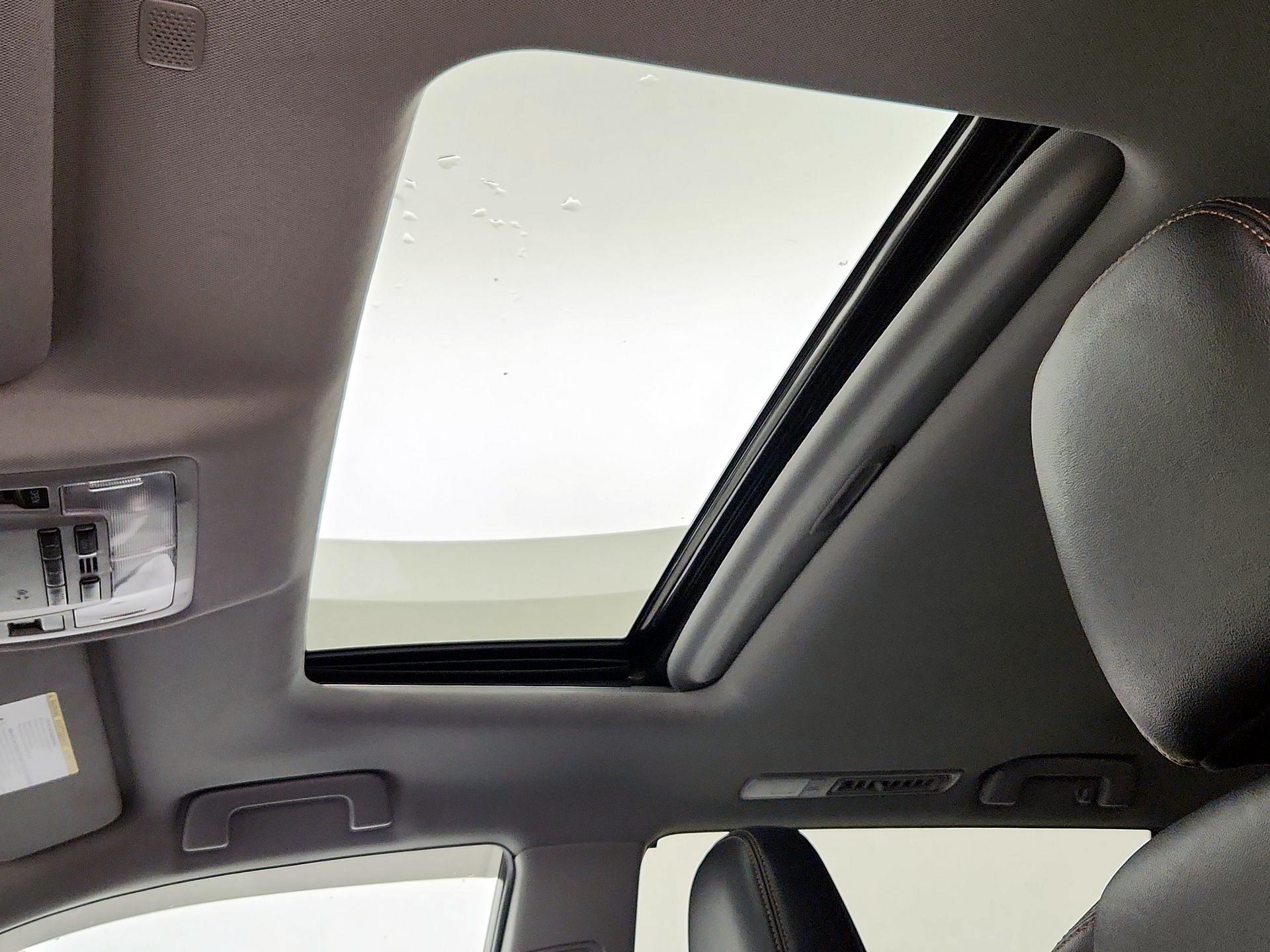 Thumbnail: 2019 Toyota Highlander - 20