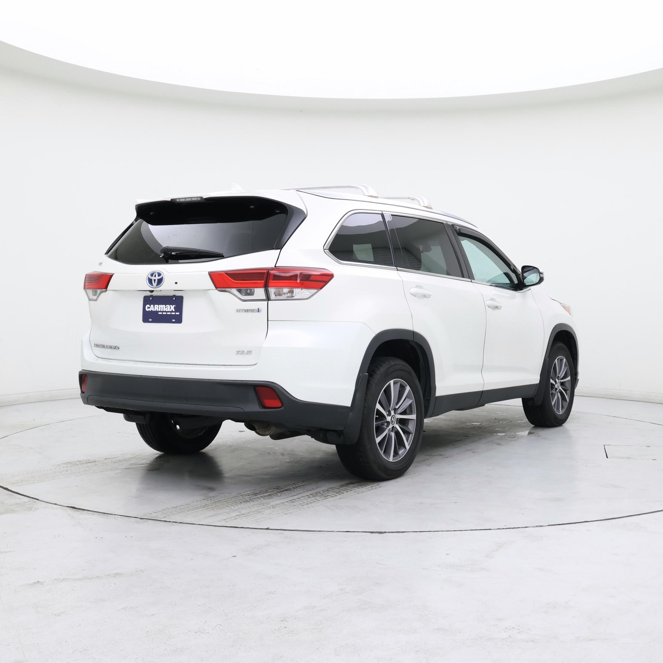 Thumbnail: 2019 Toyota Highlander - 8