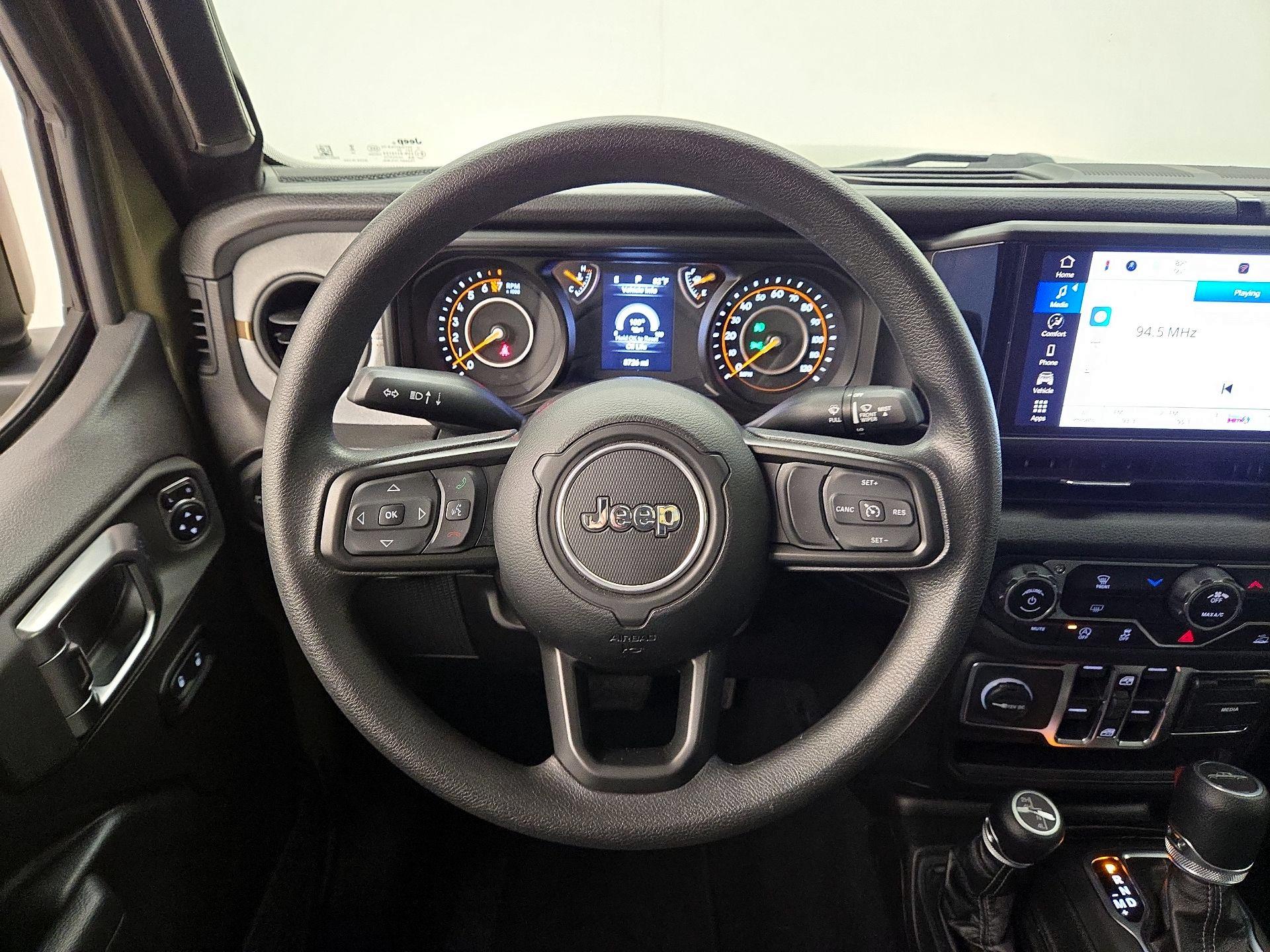 Thumbnail: 2025 Jeep Gladiator - 10