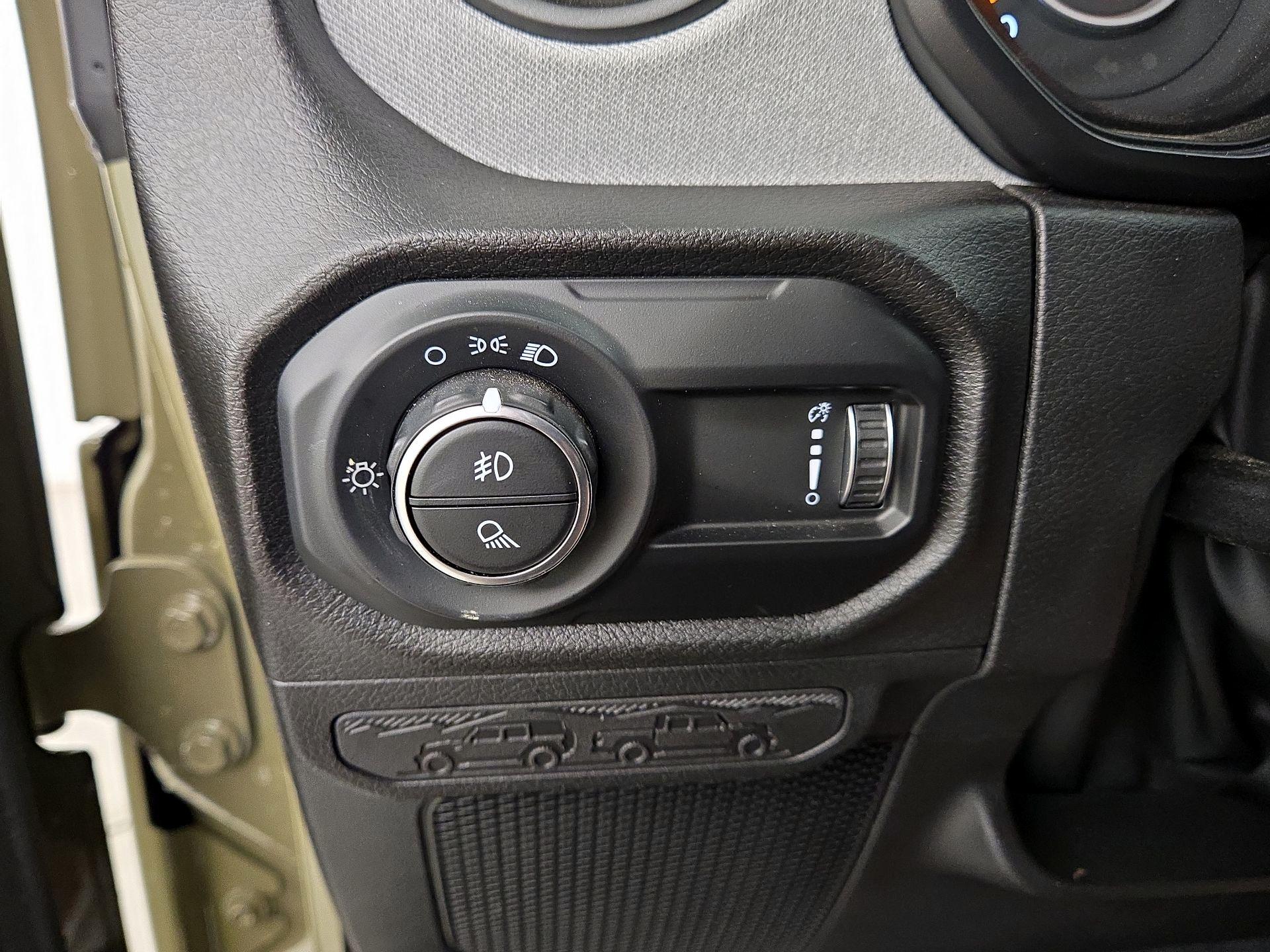Thumbnail: 2025 Jeep Gladiator - 13
