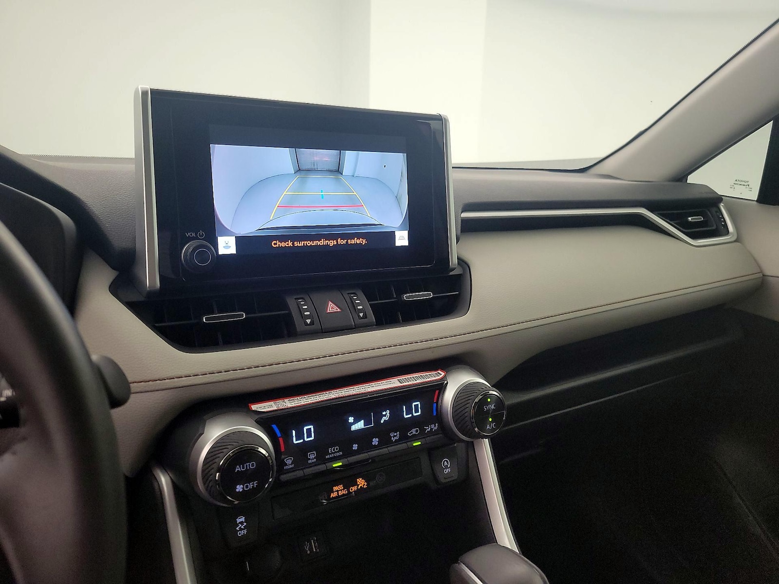 2025 Toyota RAV4 XLE Premium - Photo 15