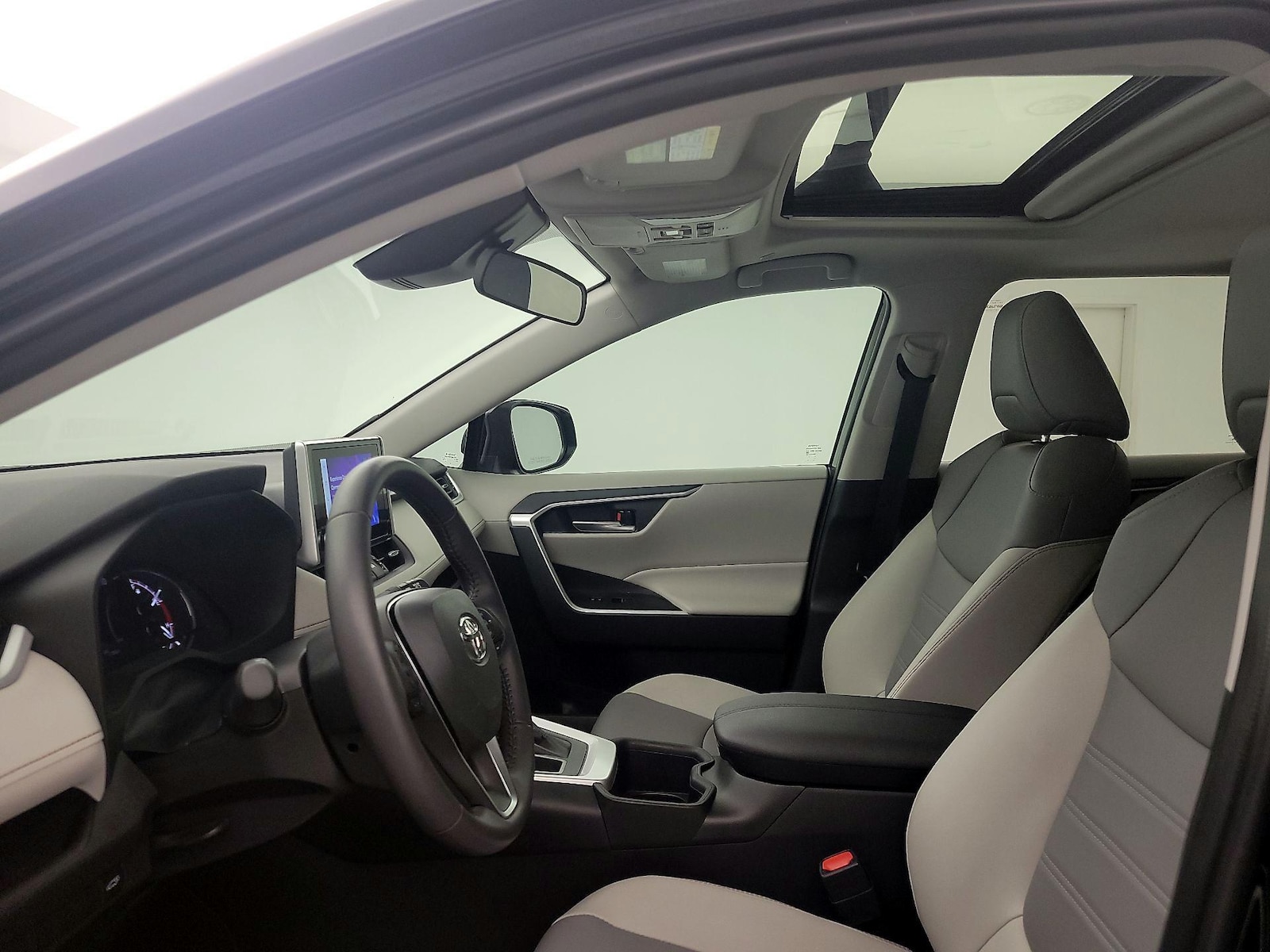 2025 Toyota RAV4 XLE Premium - Photo 20