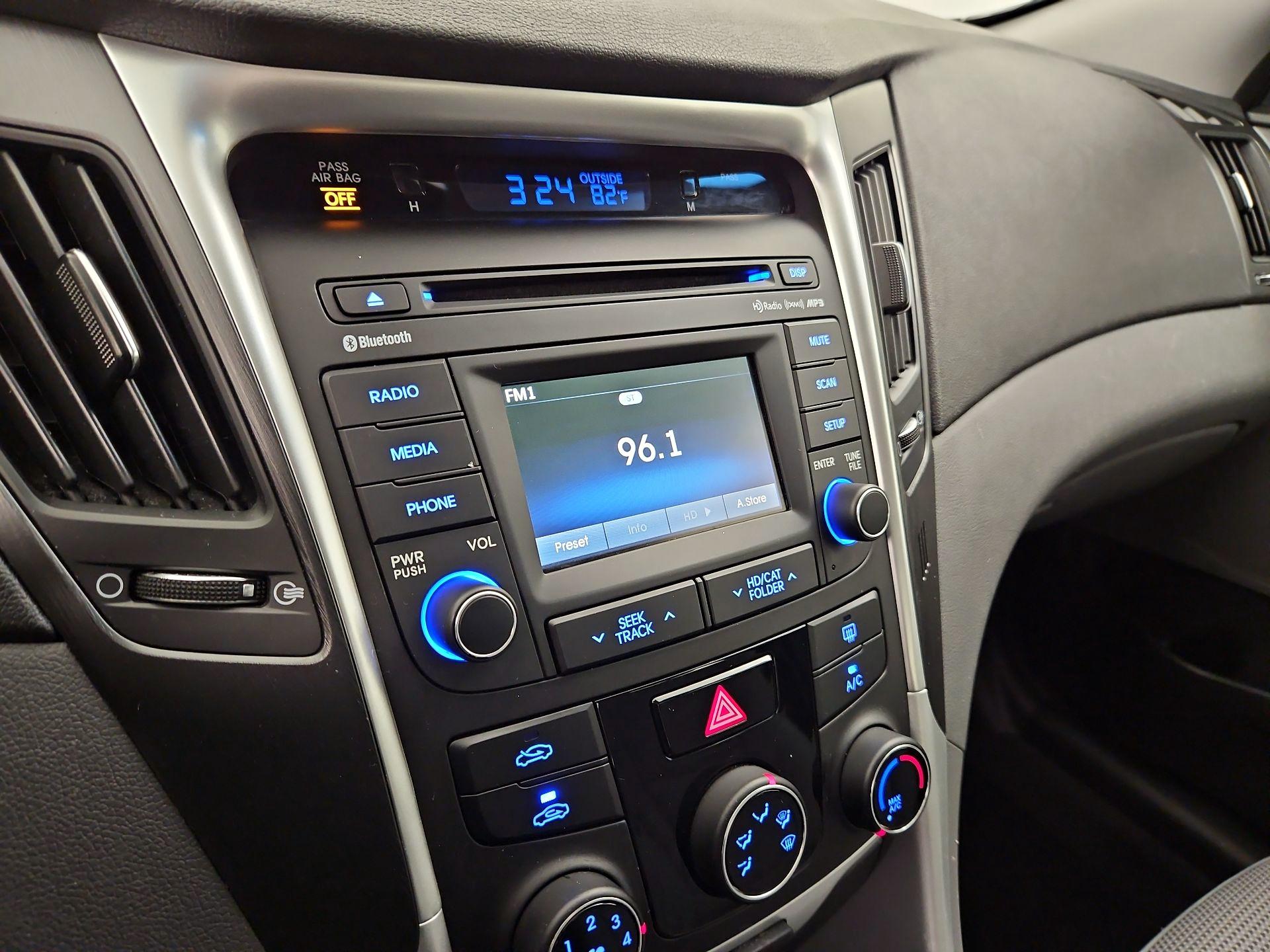 Thumbnail: 2014 Hyundai Sonata - 15