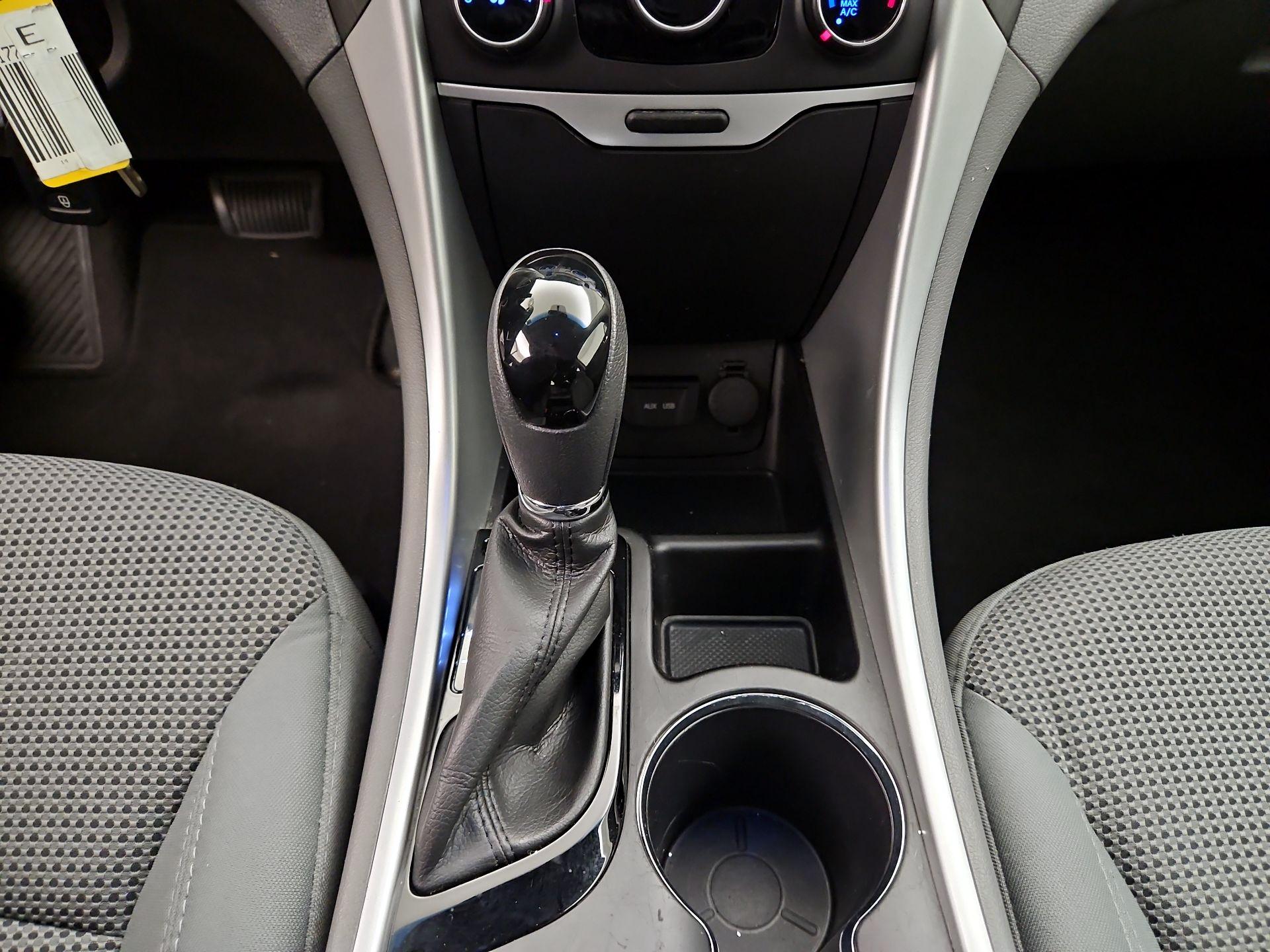 Thumbnail: 2014 Hyundai Sonata - 17