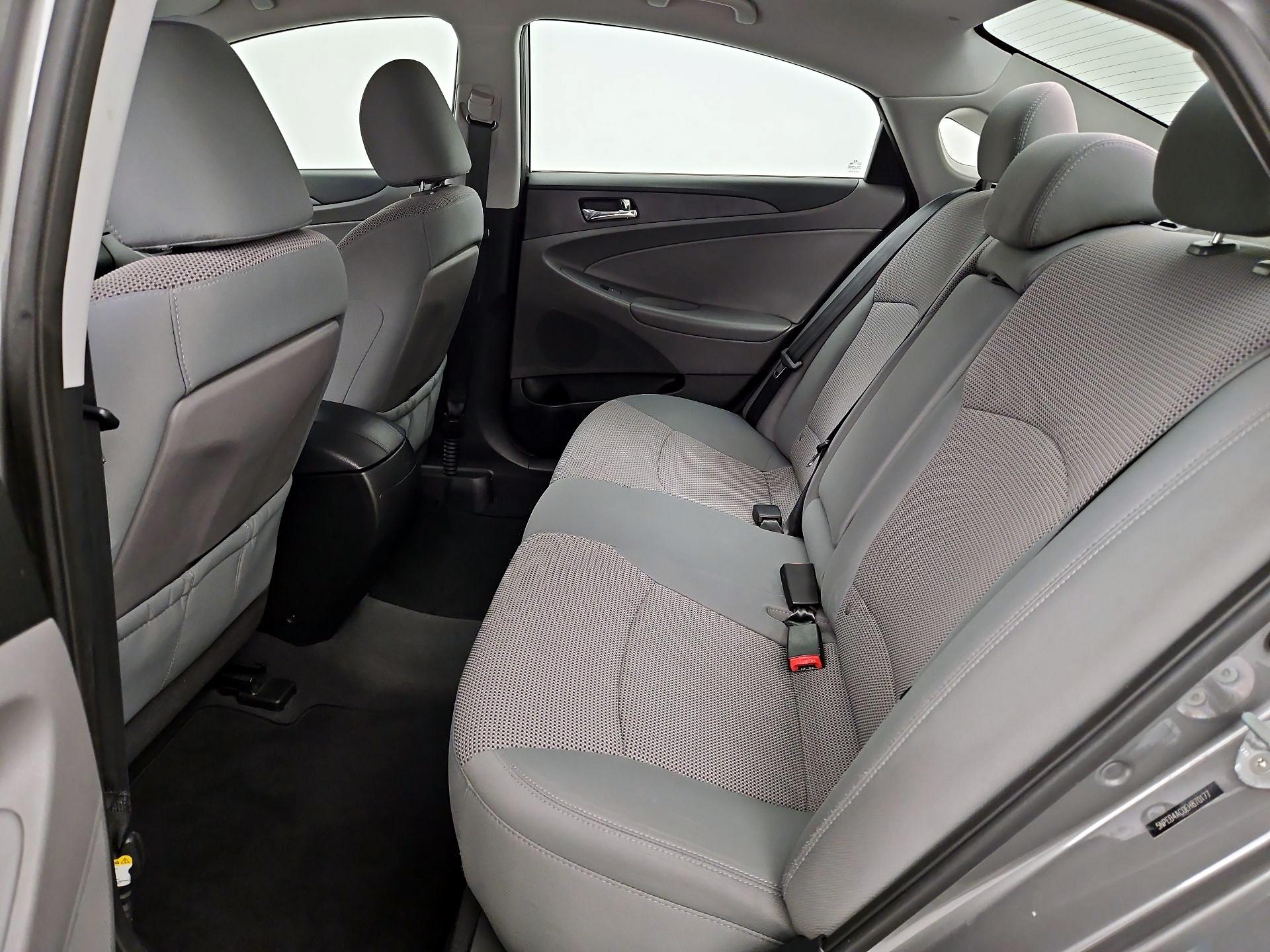 Thumbnail: 2014 Hyundai Sonata - 19