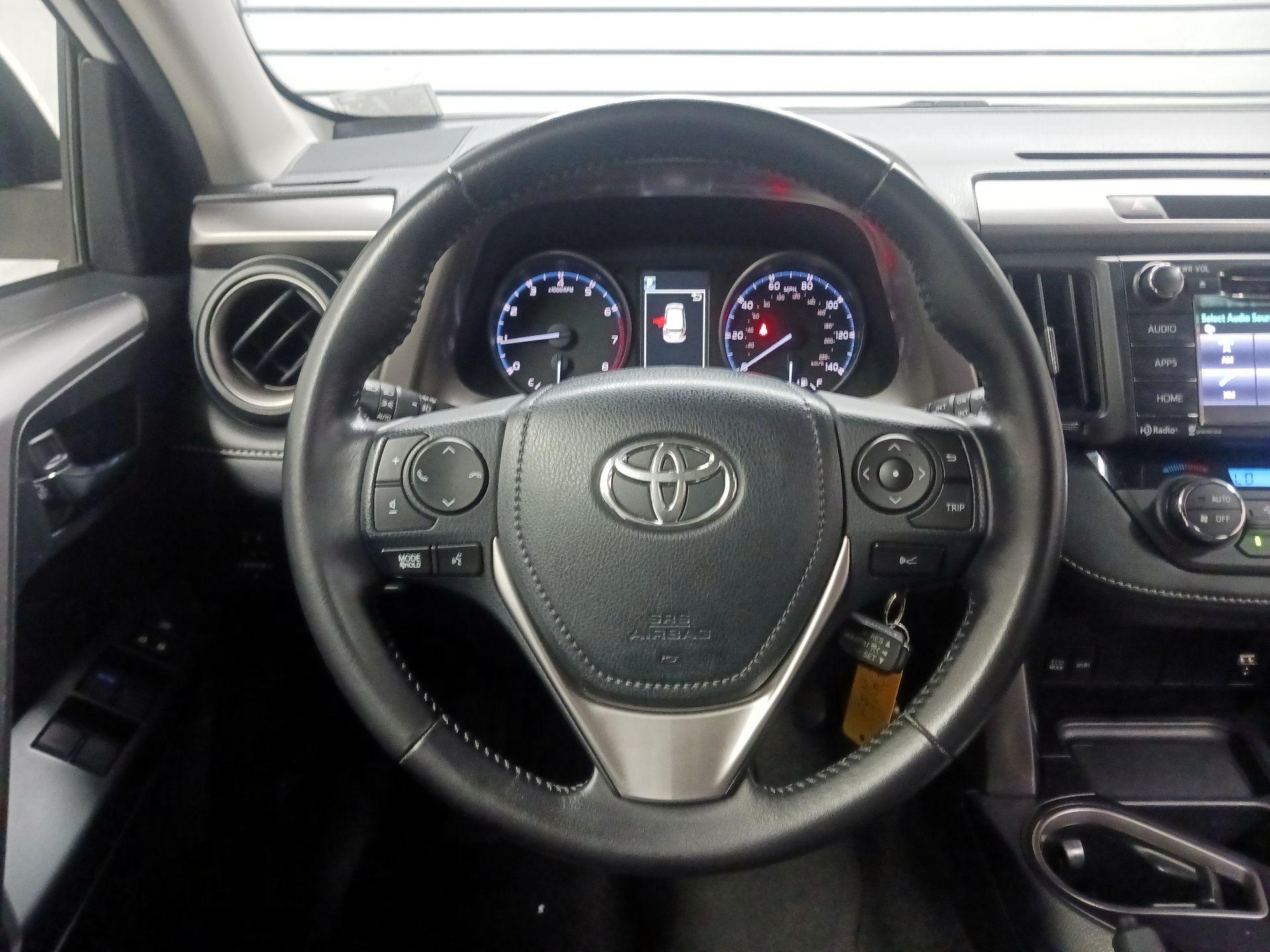 Thumbnail: 2017 Toyota RAV4 - 10