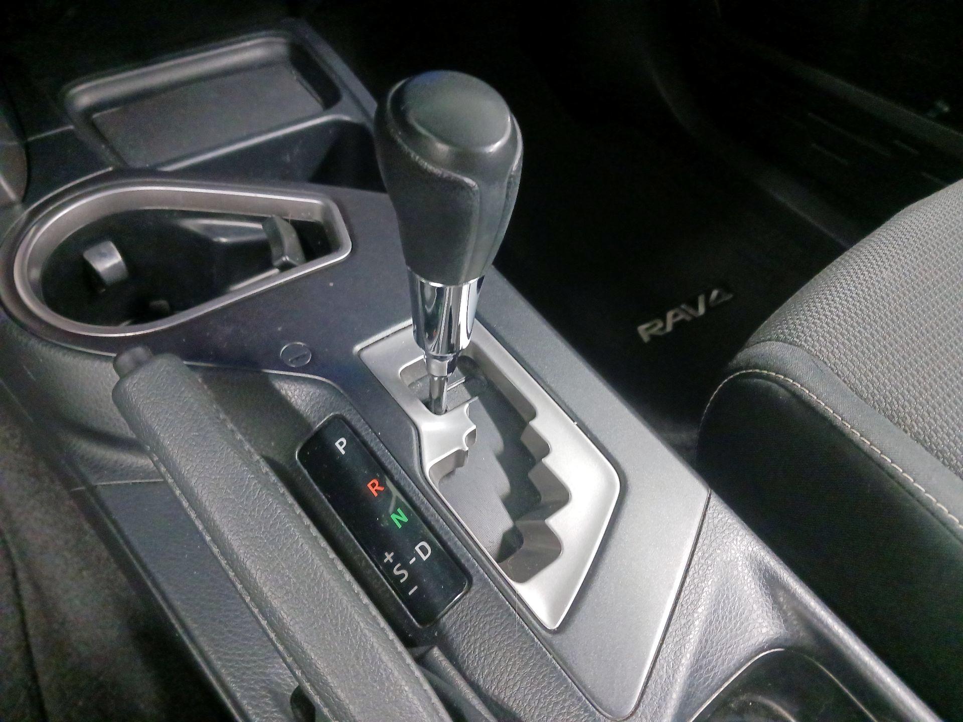 Thumbnail: 2017 Toyota RAV4 - 17