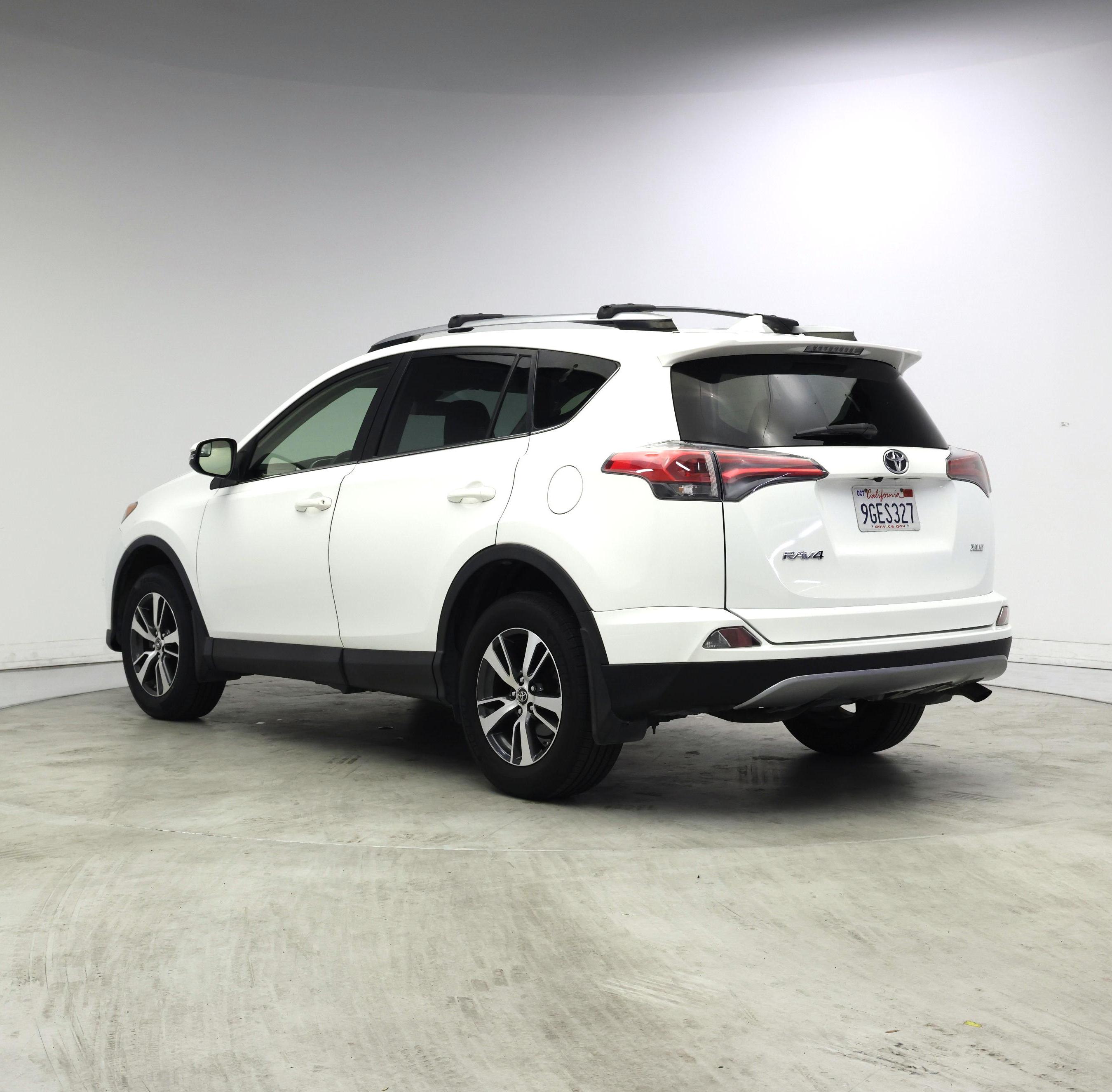 Thumbnail: 2017 Toyota RAV4 - 2