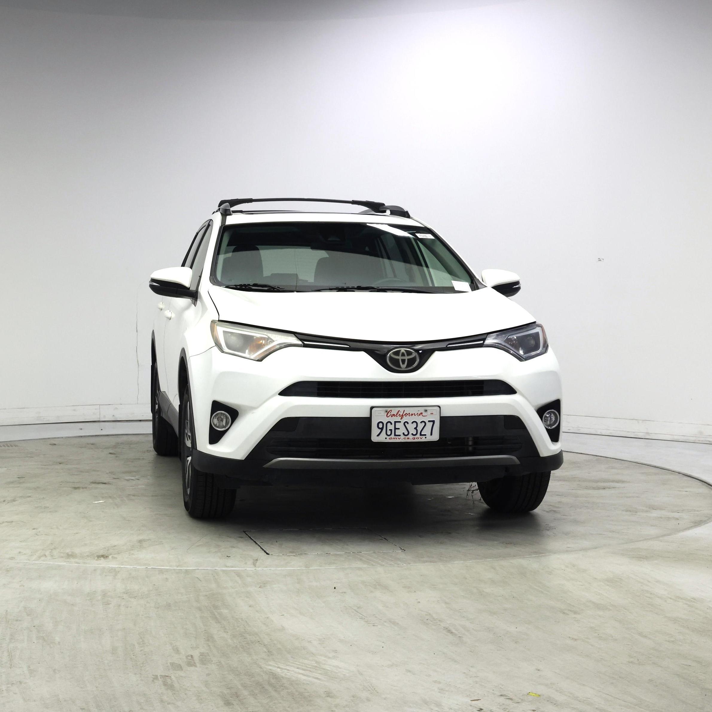 Thumbnail: 2017 Toyota RAV4 - 5
