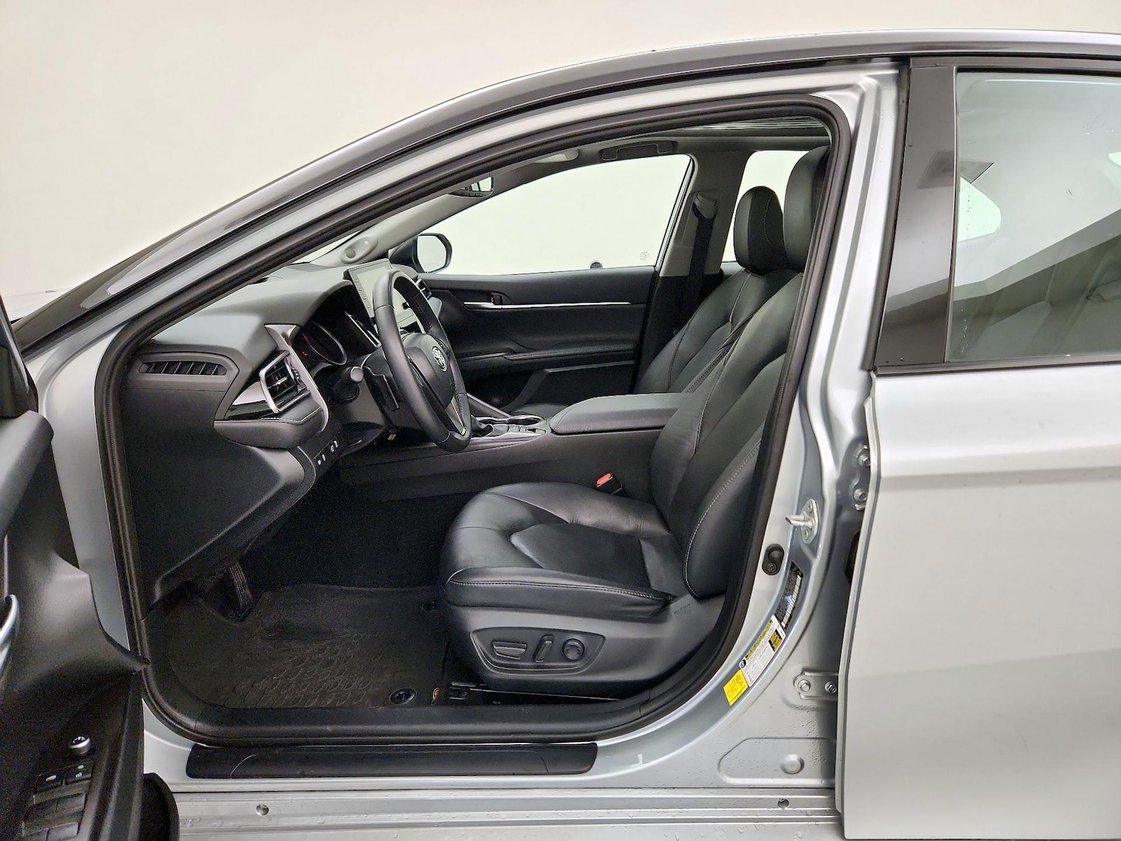 2023 Toyota Camry XSE - Photo 12