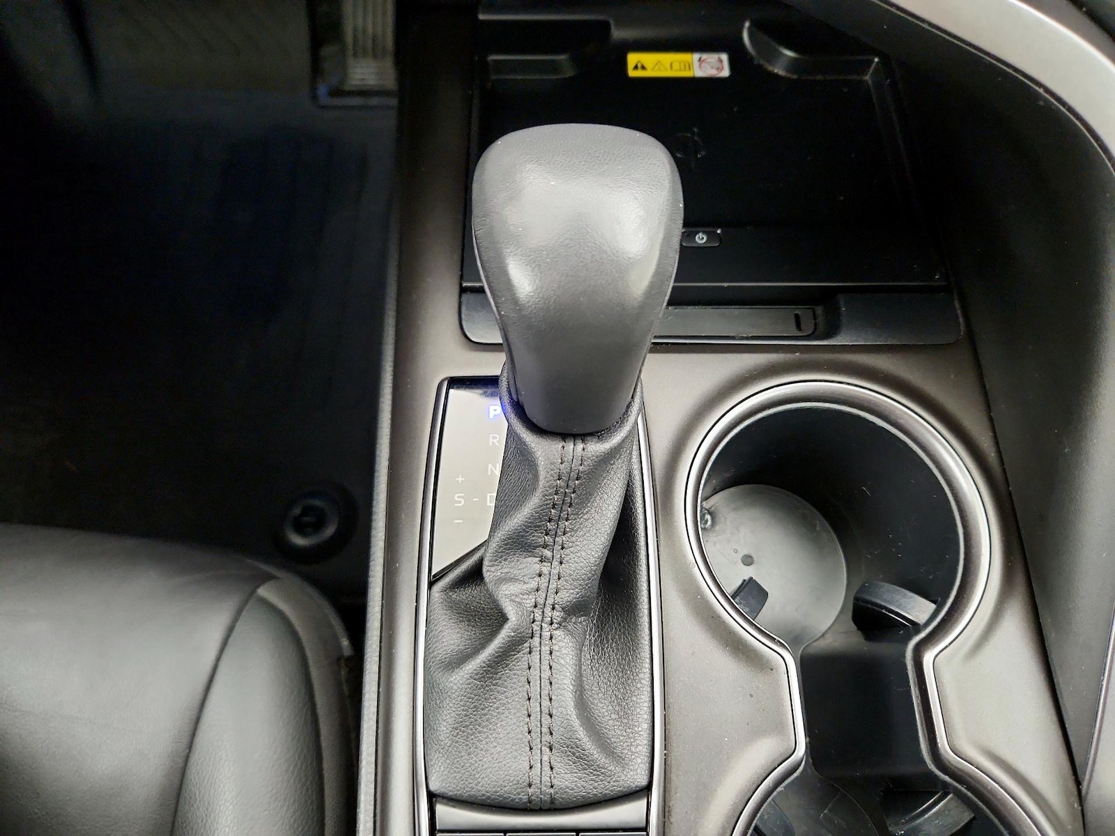 2023 Toyota Camry XSE - Photo 18