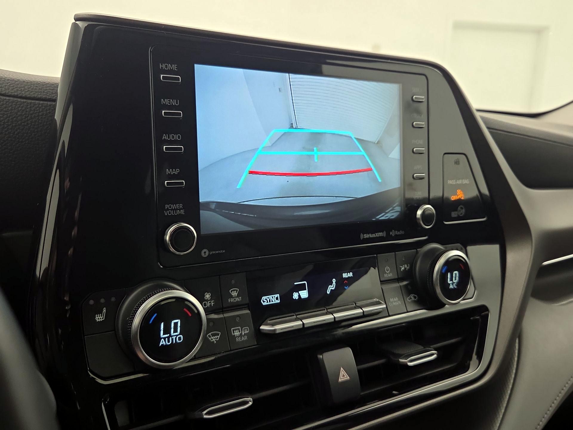 Thumbnail: 2020 Toyota Highlander - 15