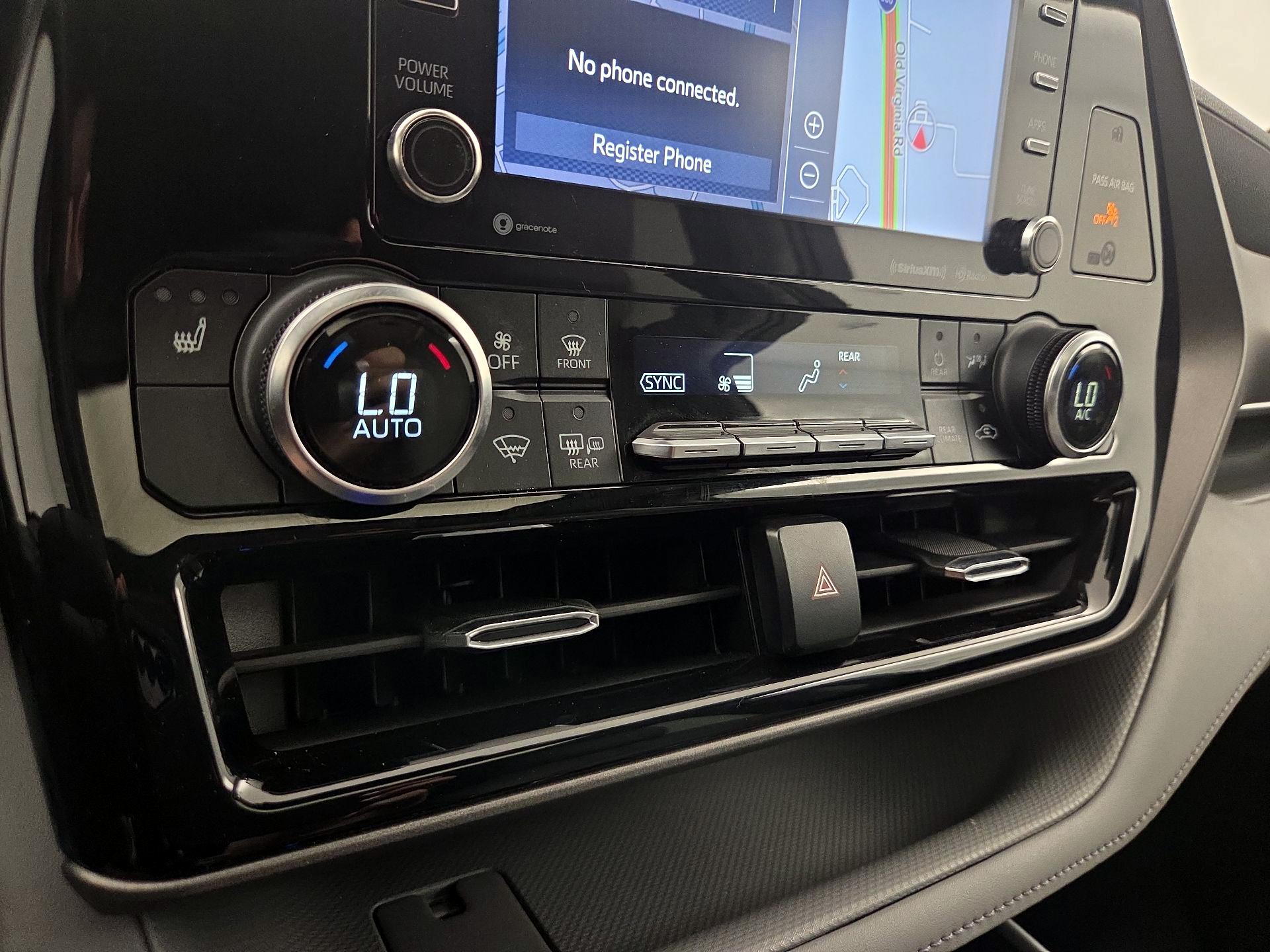 Thumbnail: 2020 Toyota Highlander - 17
