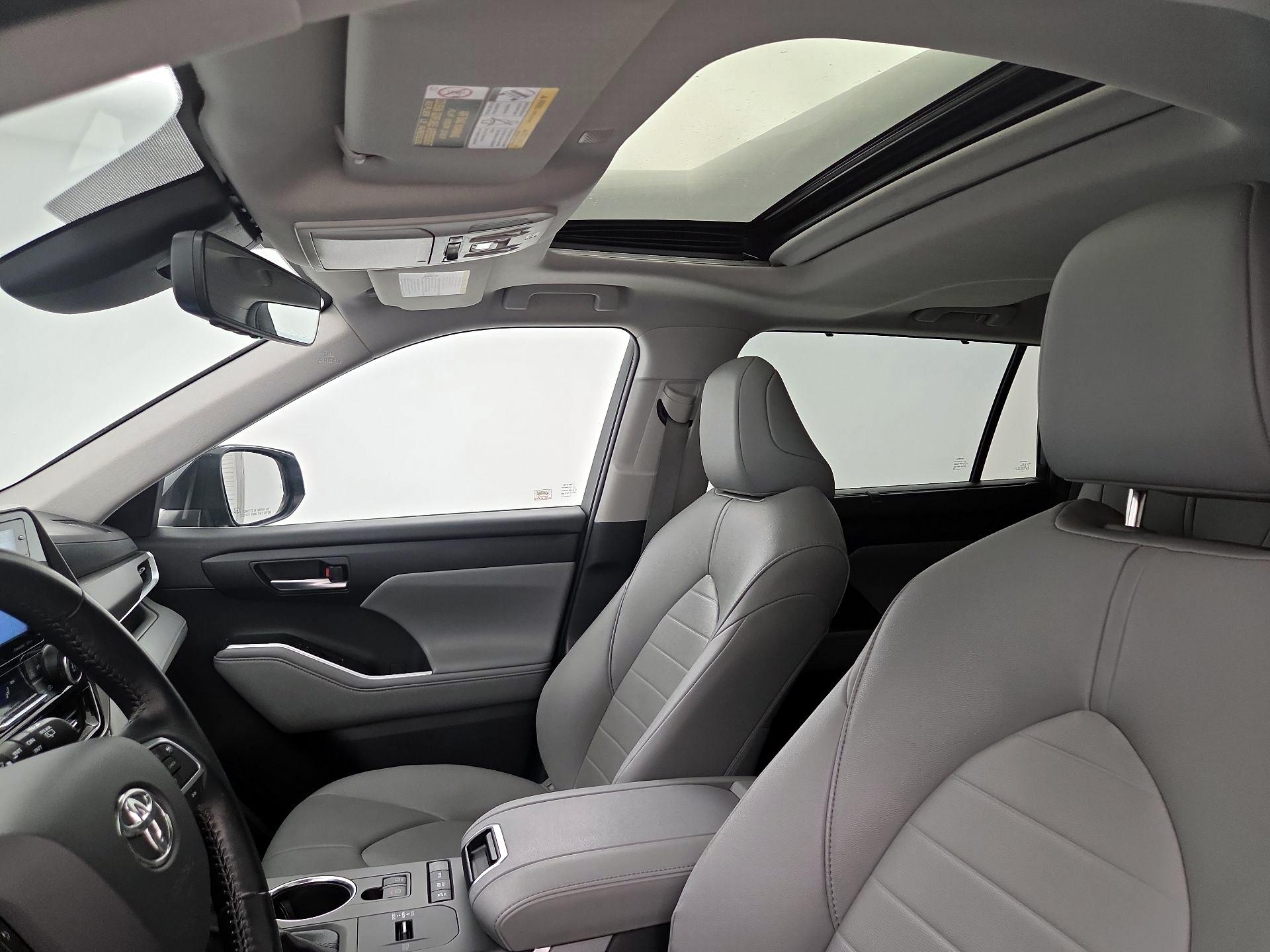 Thumbnail: 2020 Toyota Highlander - 20