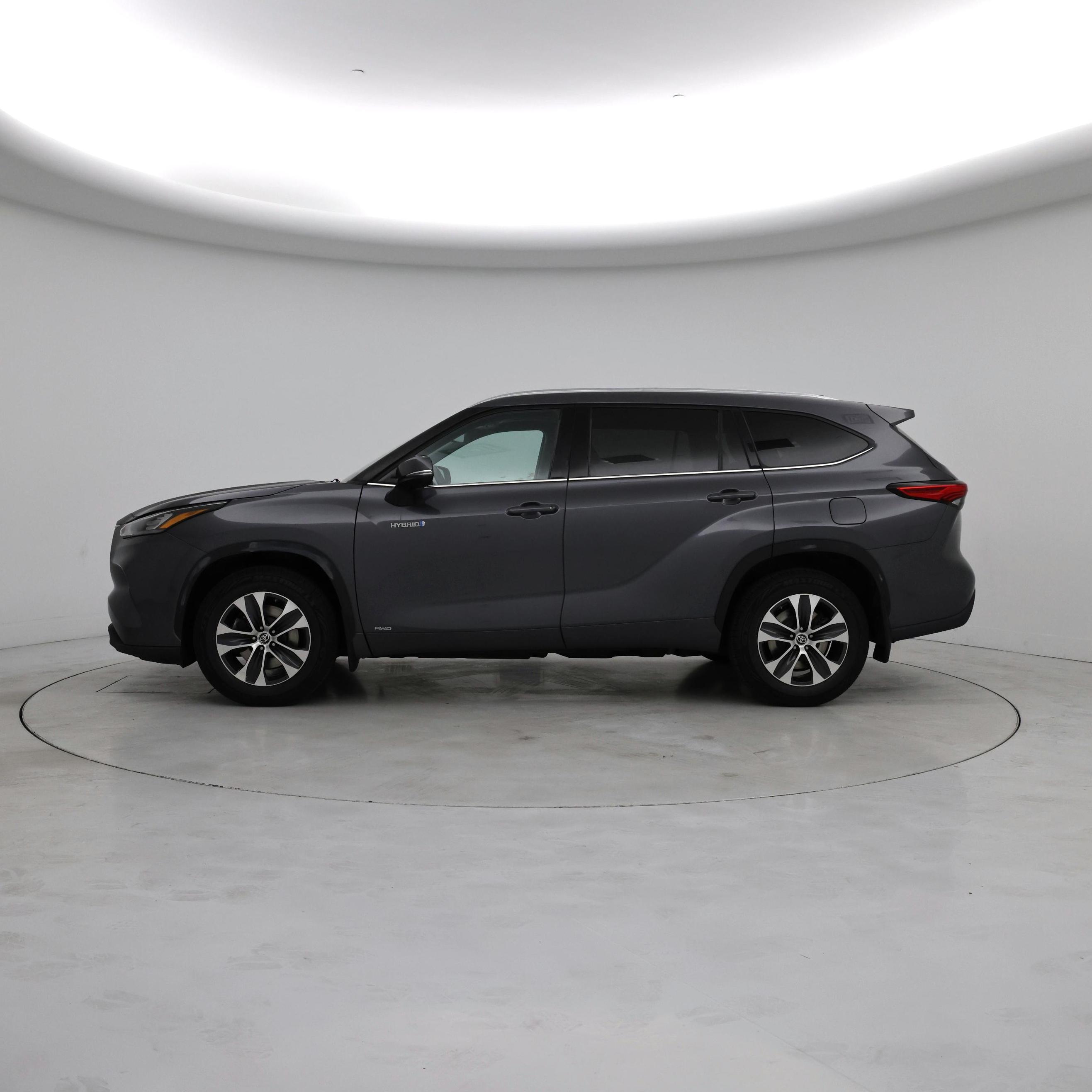 Thumbnail: 2020 Toyota Highlander - 3