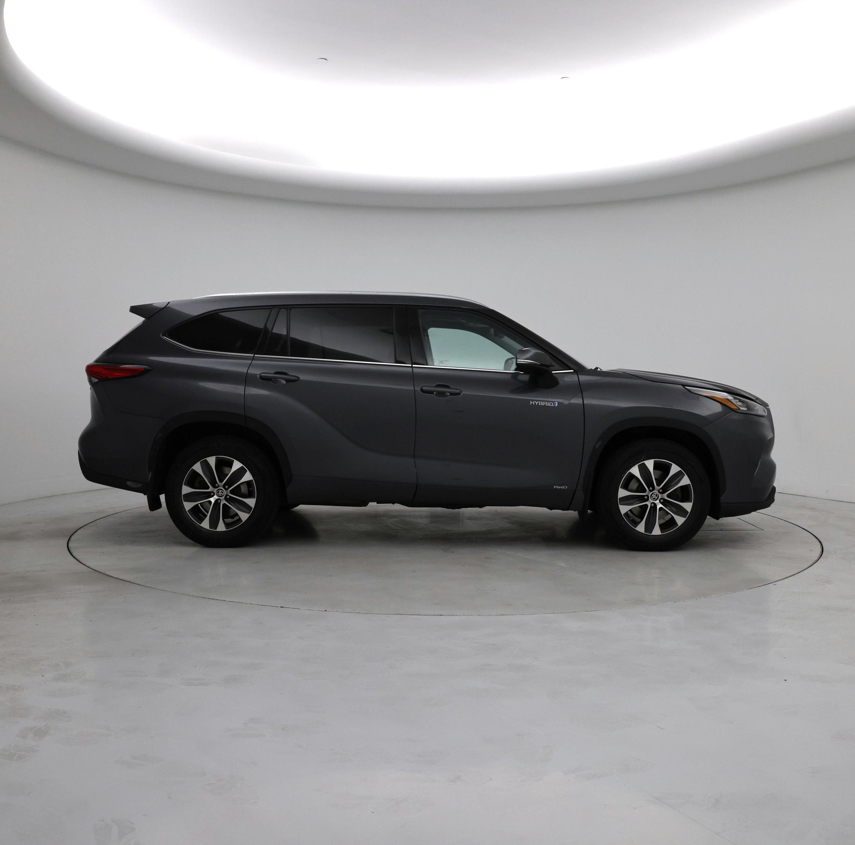 Thumbnail: 2020 Toyota Highlander - 7