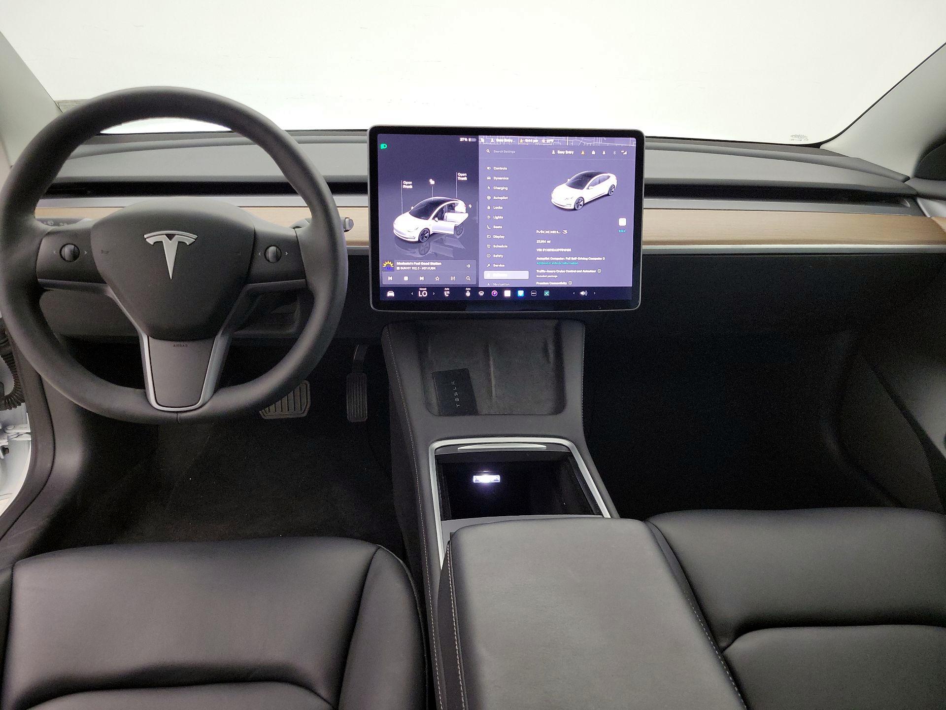 Thumbnail: 2023 Tesla Model 3 - 9