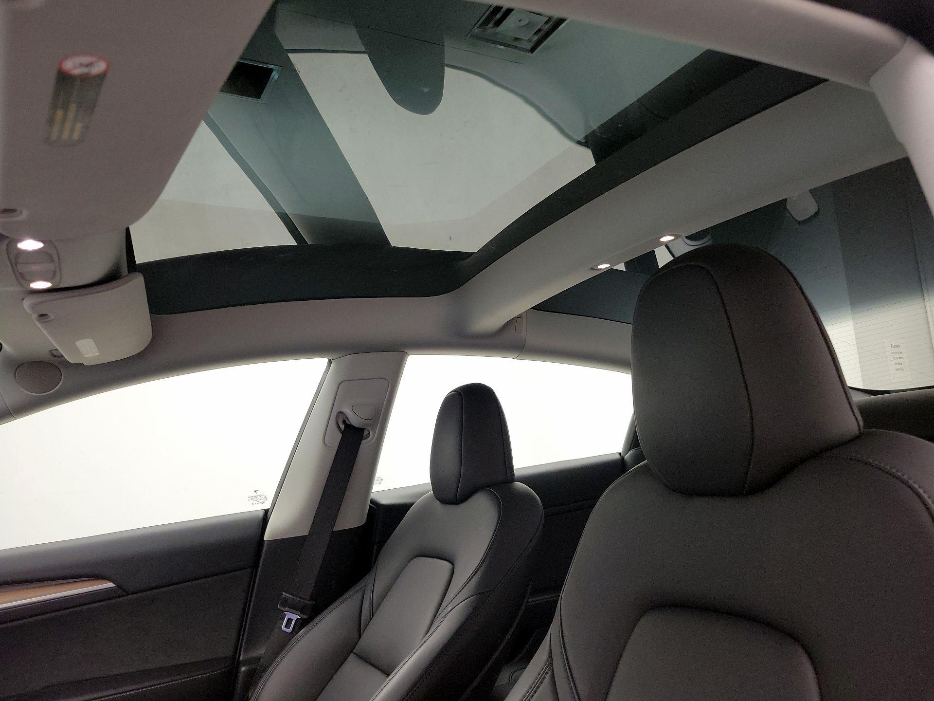 Thumbnail: 2023 Tesla Model 3 - 19