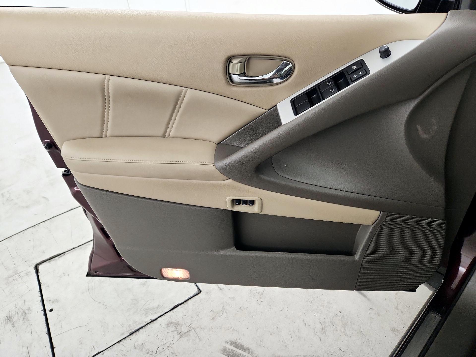 Thumbnail: 2014 Nissan Murano - 12