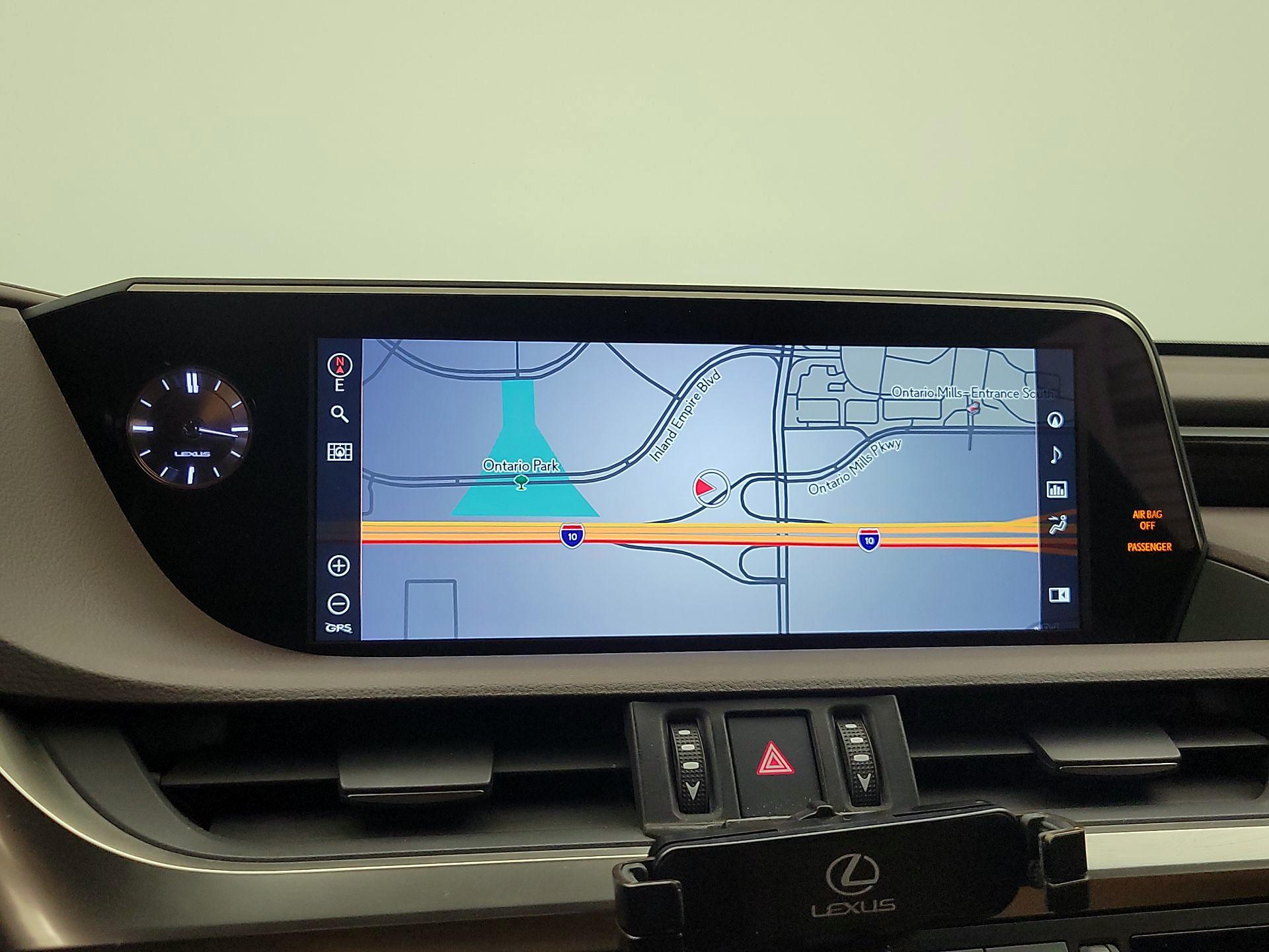 Thumbnail: 2020 Lexus ES - 14