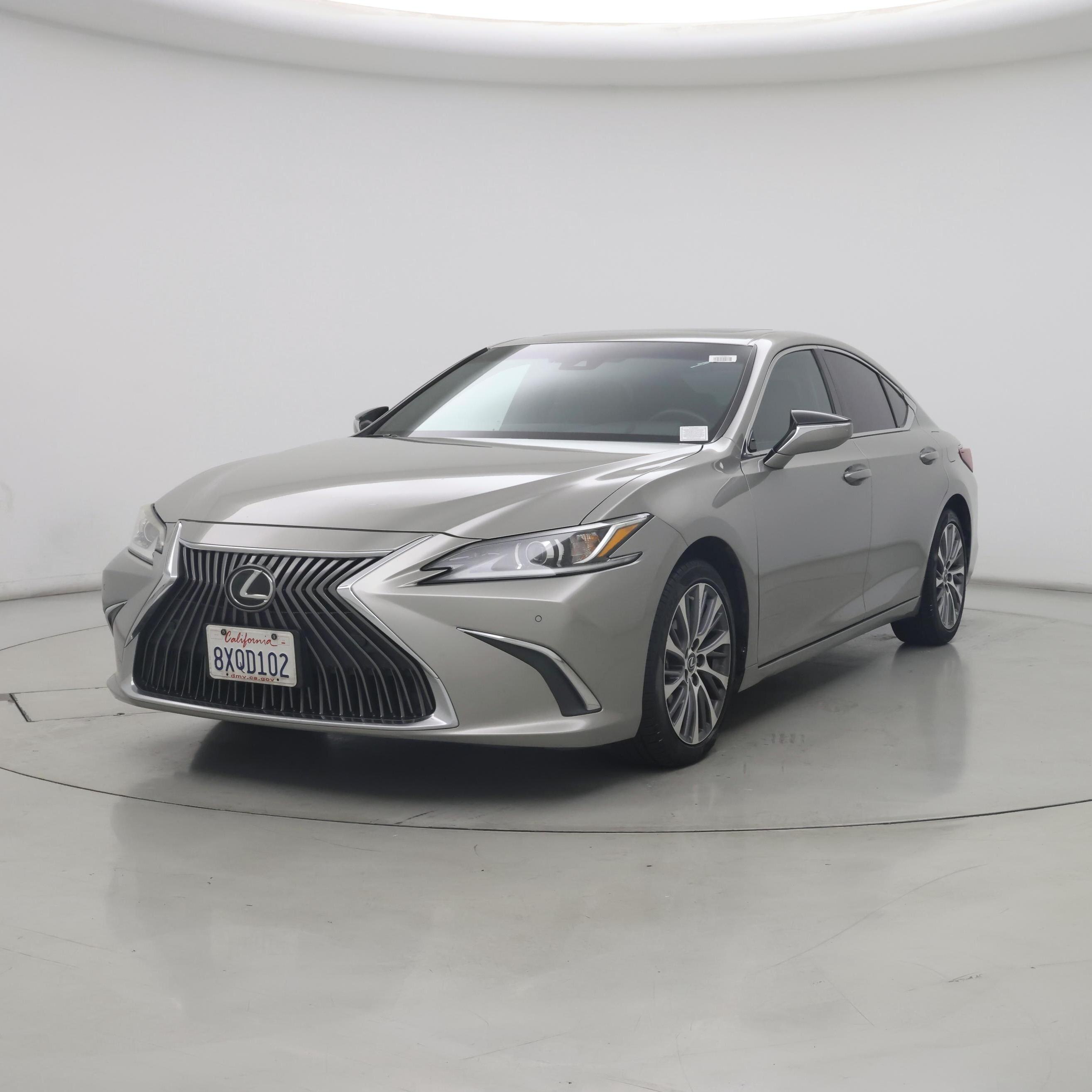 Thumbnail: 2020 Lexus ES - 4