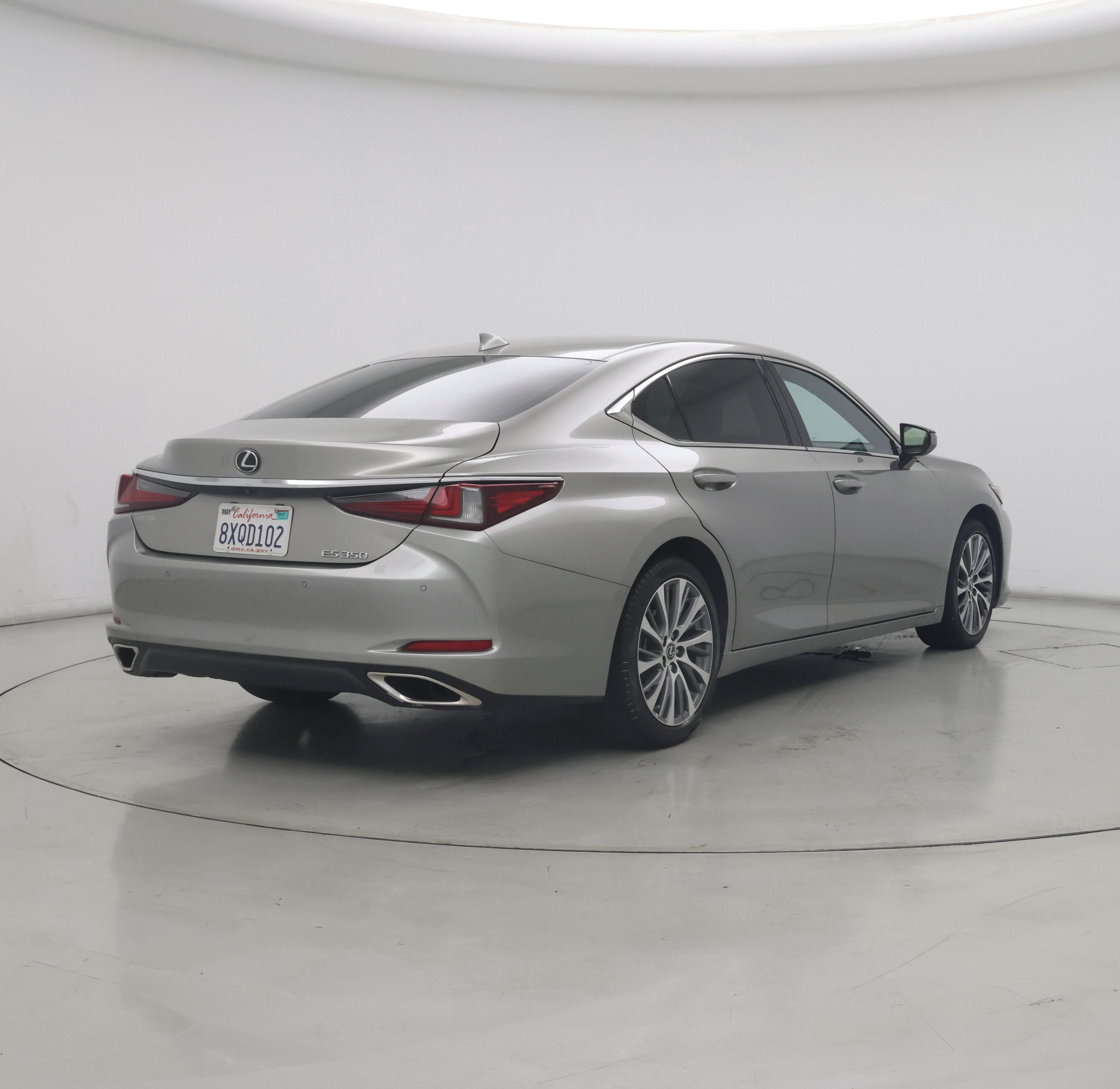 Thumbnail: 2020 Lexus ES - 8