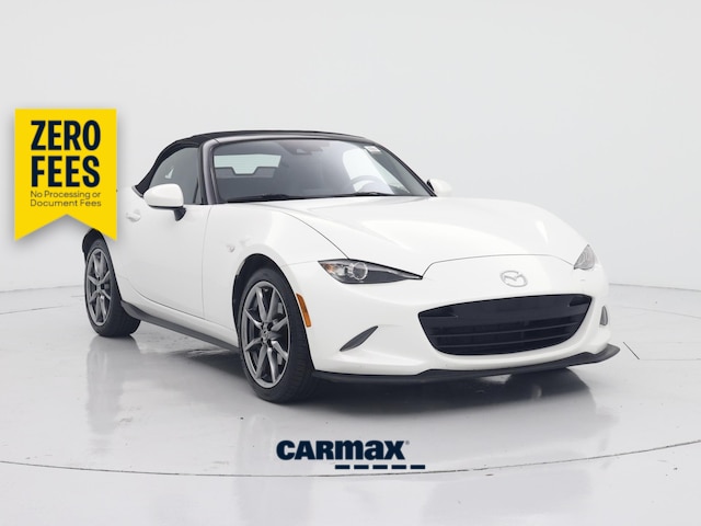 White 2021 Mazda MX-5 Miata Convertible Rear-Wheel Drive Manual