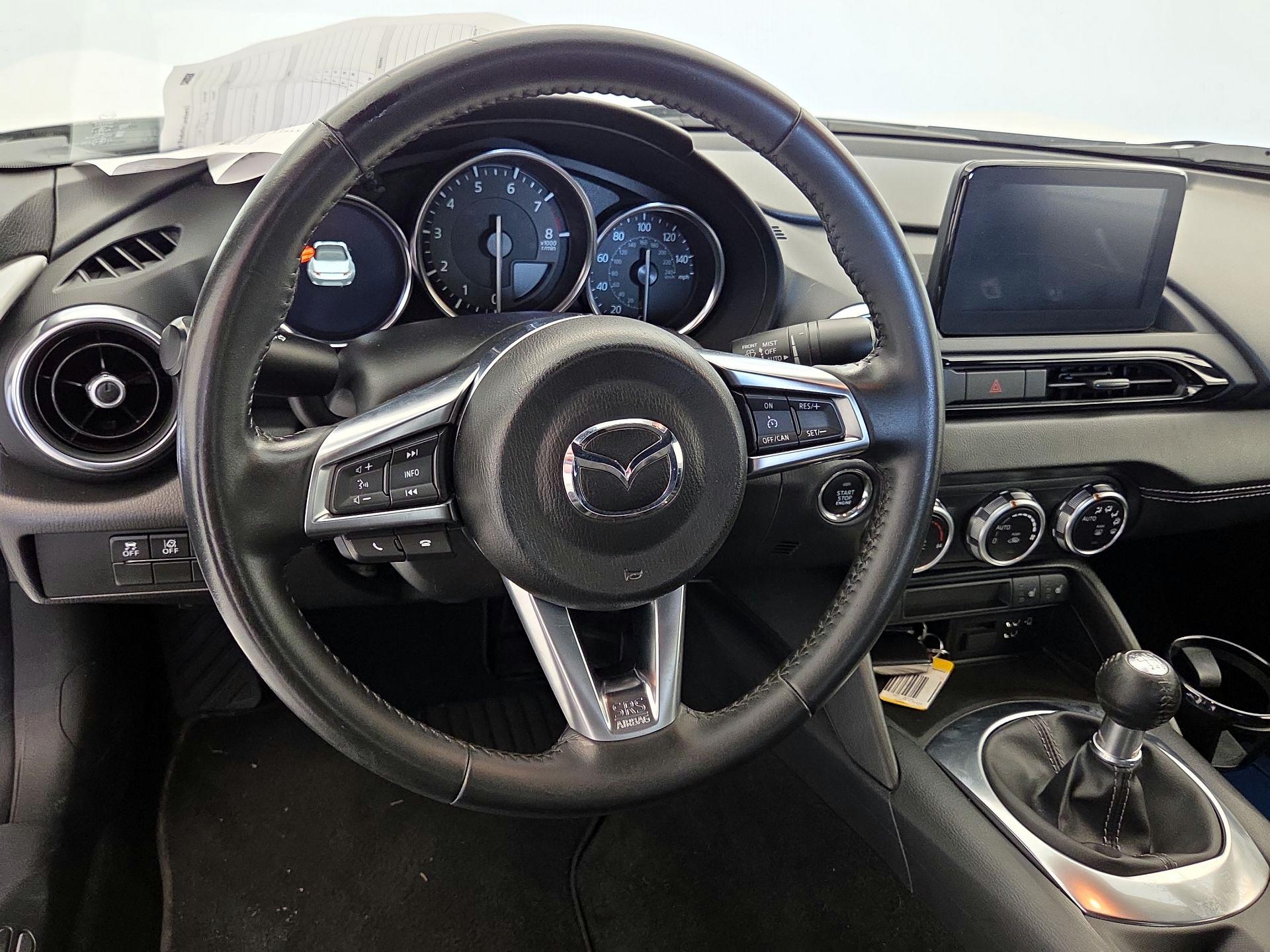Thumbnail: 2021 Mazda MX-5 Miata - 10