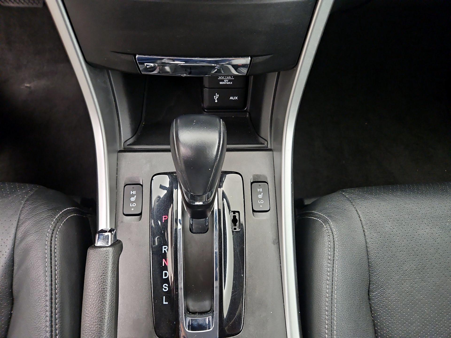 Thumbnail: 2015 Honda Accord - 17