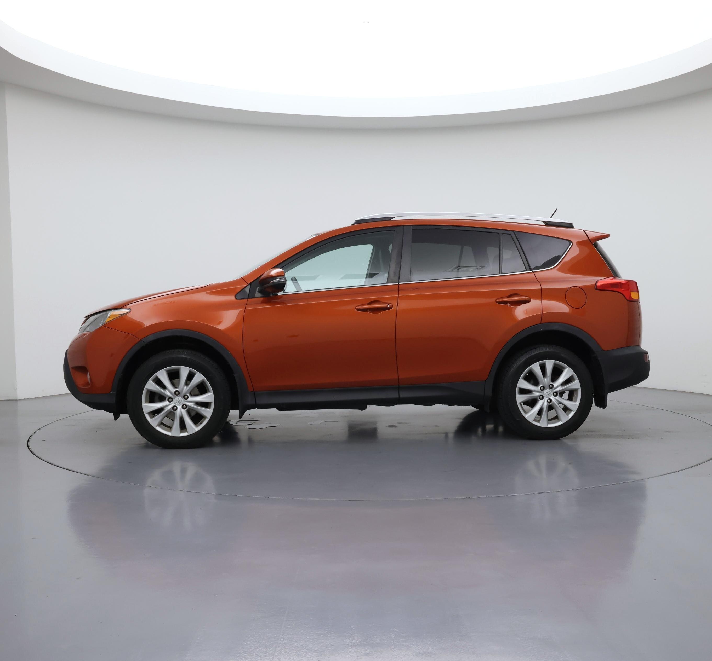 Thumbnail: 2015 Toyota RAV4 - 3