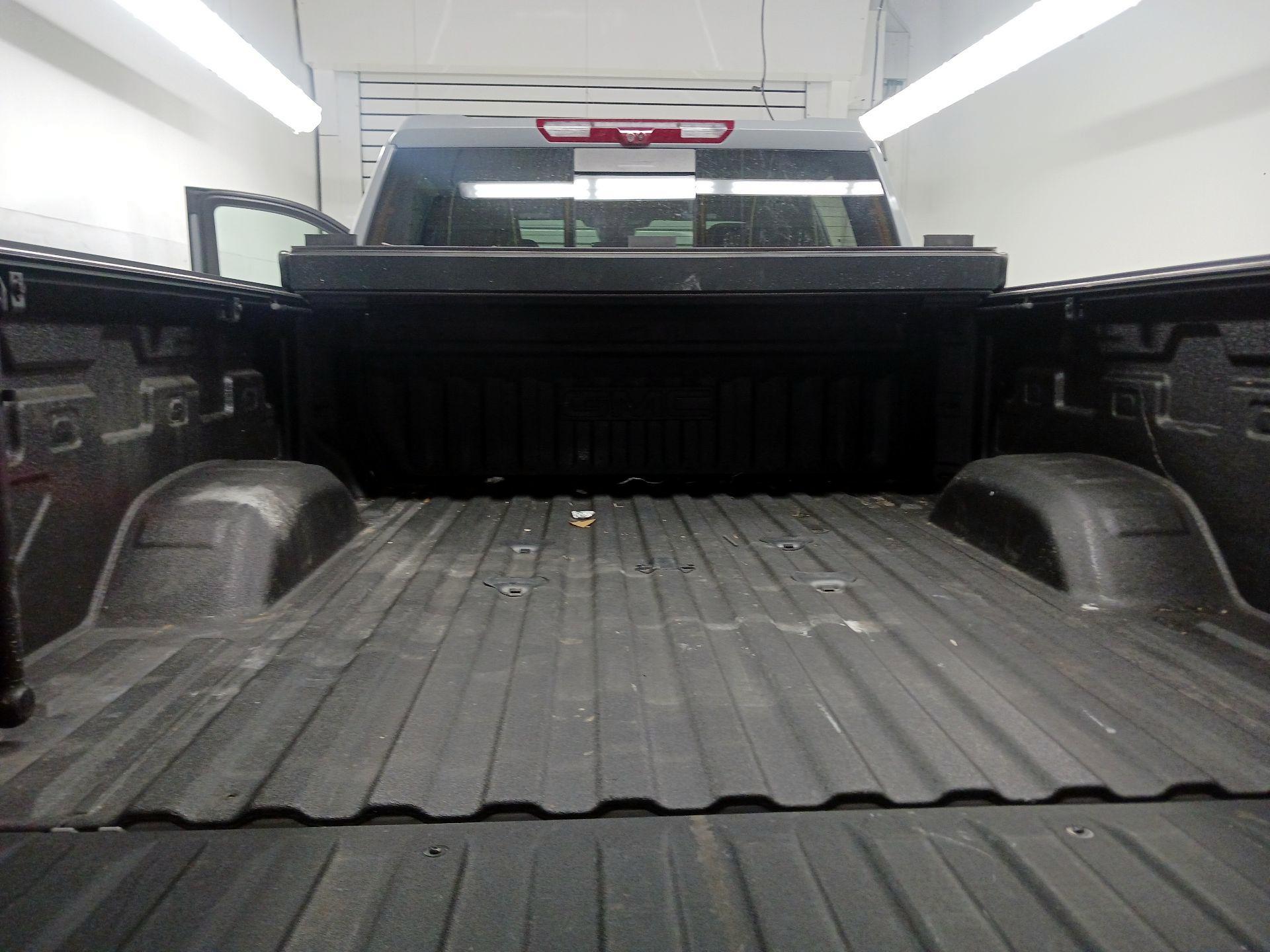 Thumbnail: 2025 GMC Sierra 2500 - 18