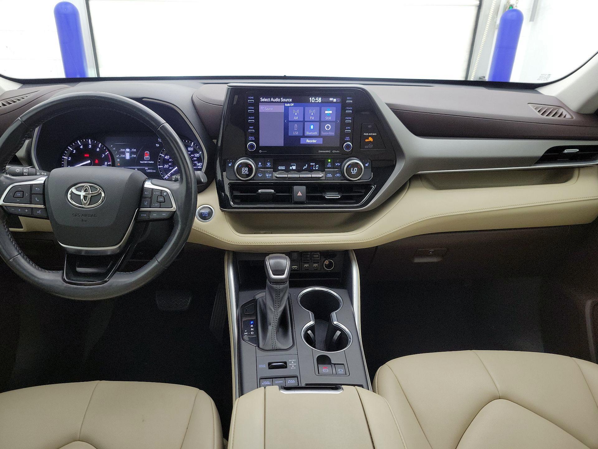 Thumbnail: 2021 Toyota Highlander - 9